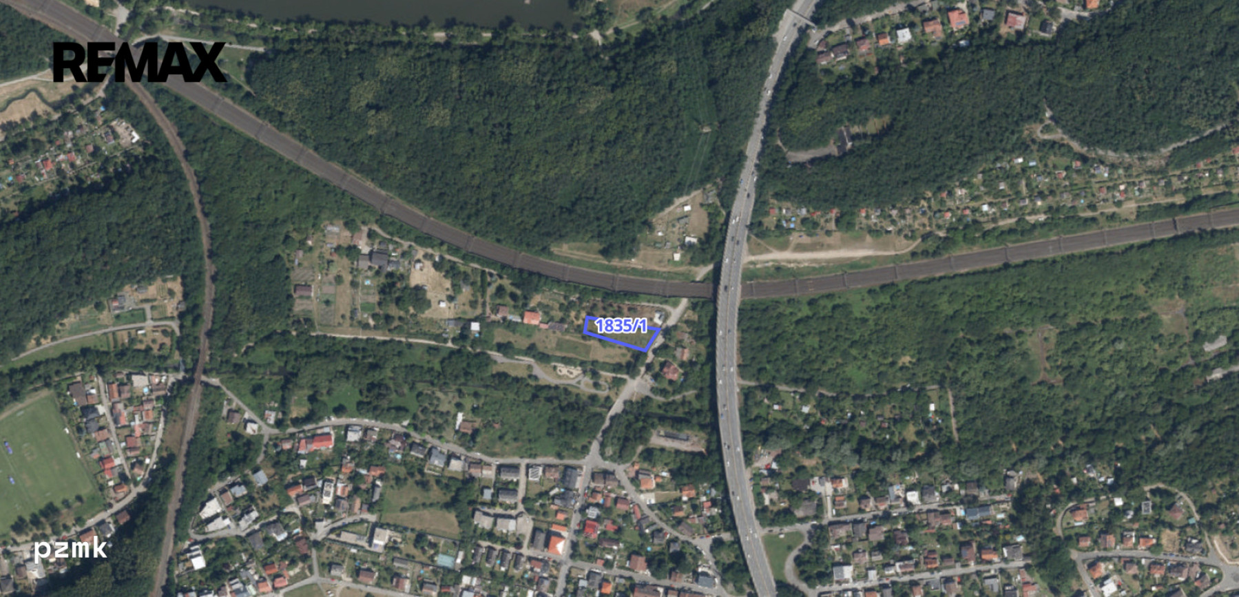 Prodej pozemku 1500 m2, Praha 9 - Hloubětín