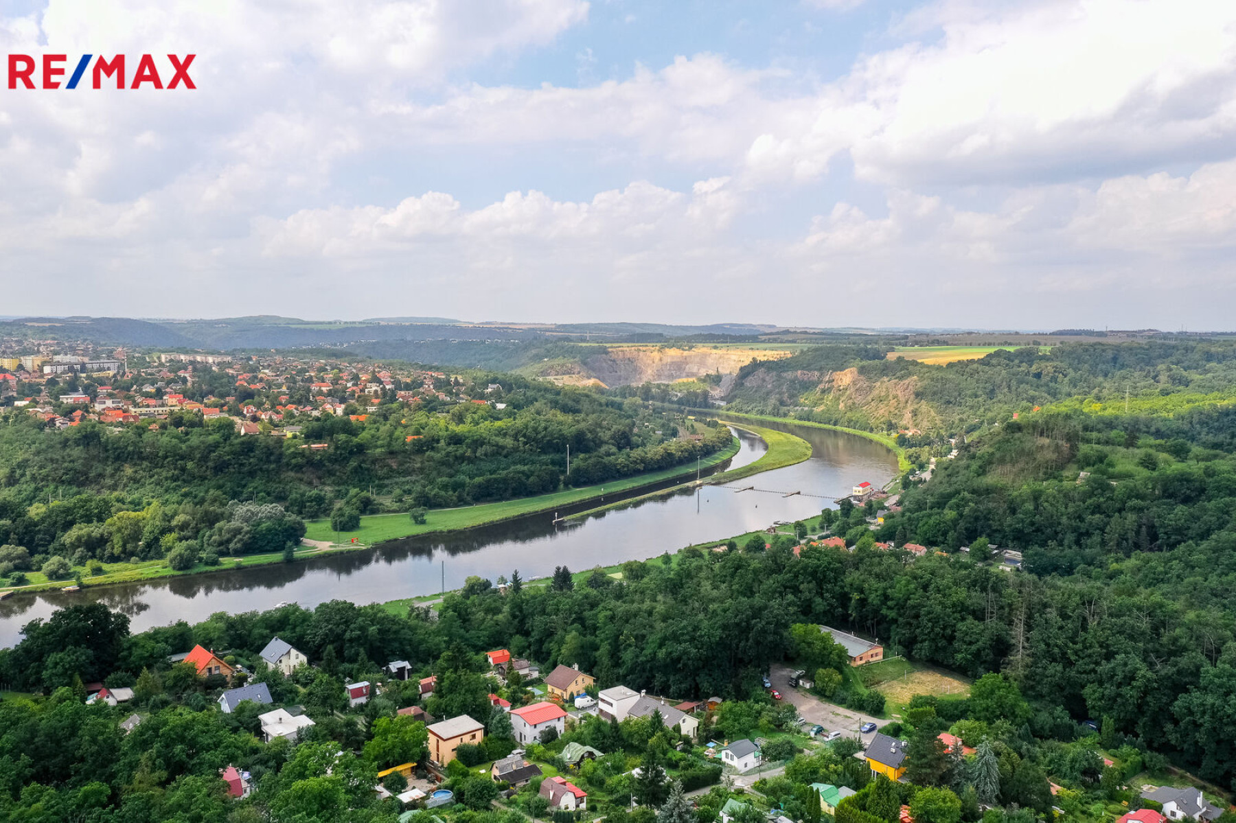 Prodej rodinného domu s rozlehlou zahradou, Zdiby