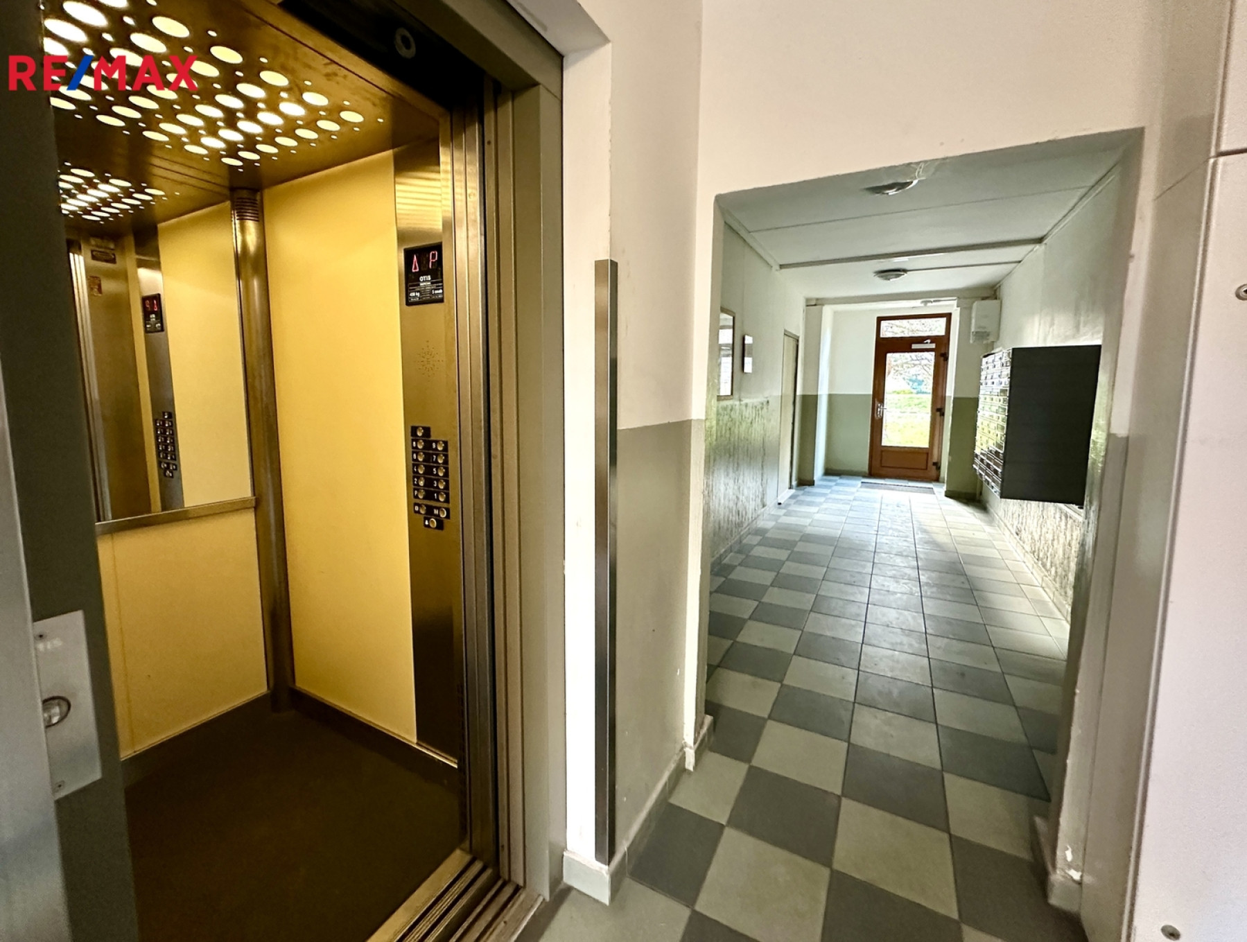 Prodej bytu 4+kk se zasklenou lodžií, Praha 4 - Krč