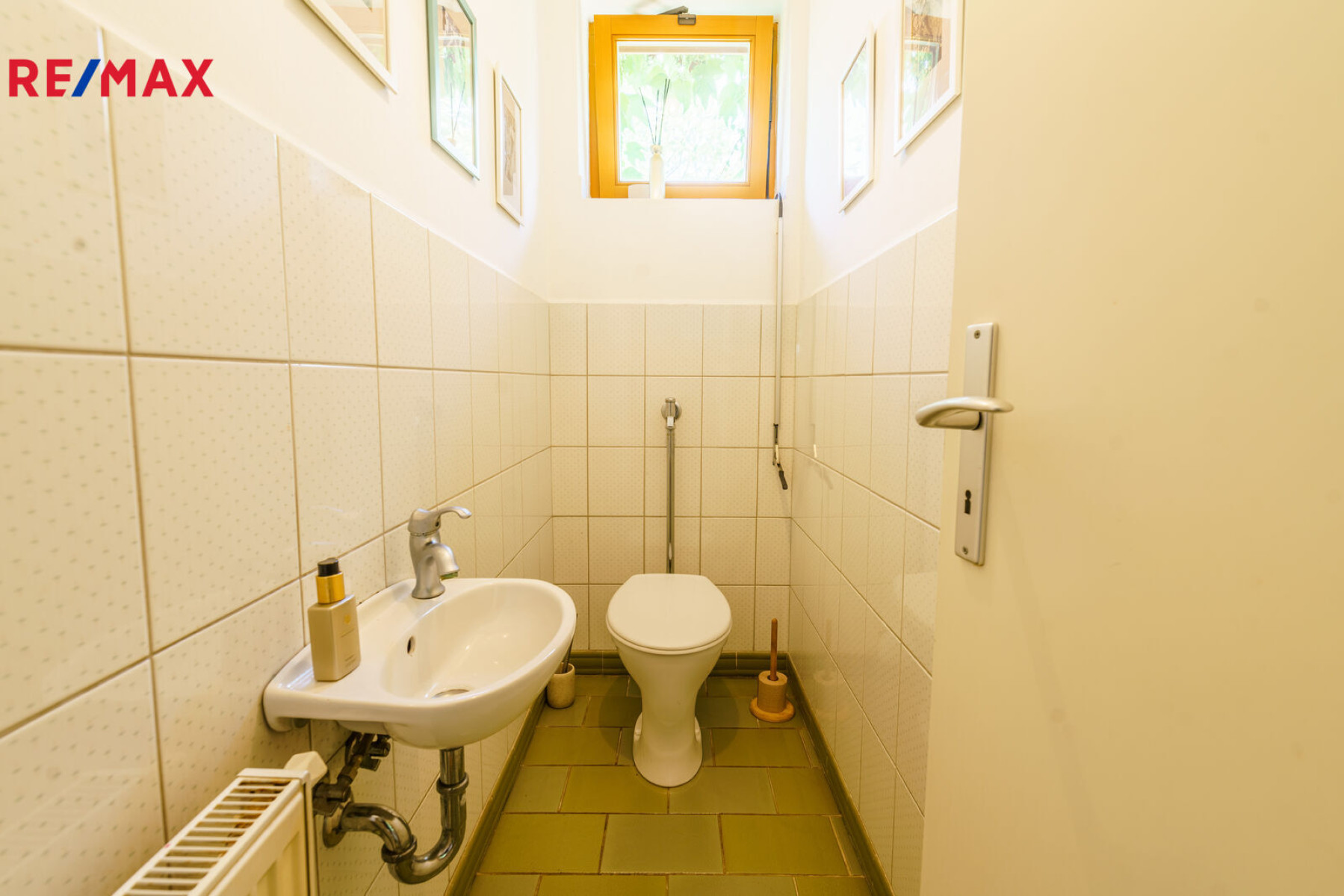 Nabídka rodinného domu 5+2 se zahradou 1040 m2, Svárov
