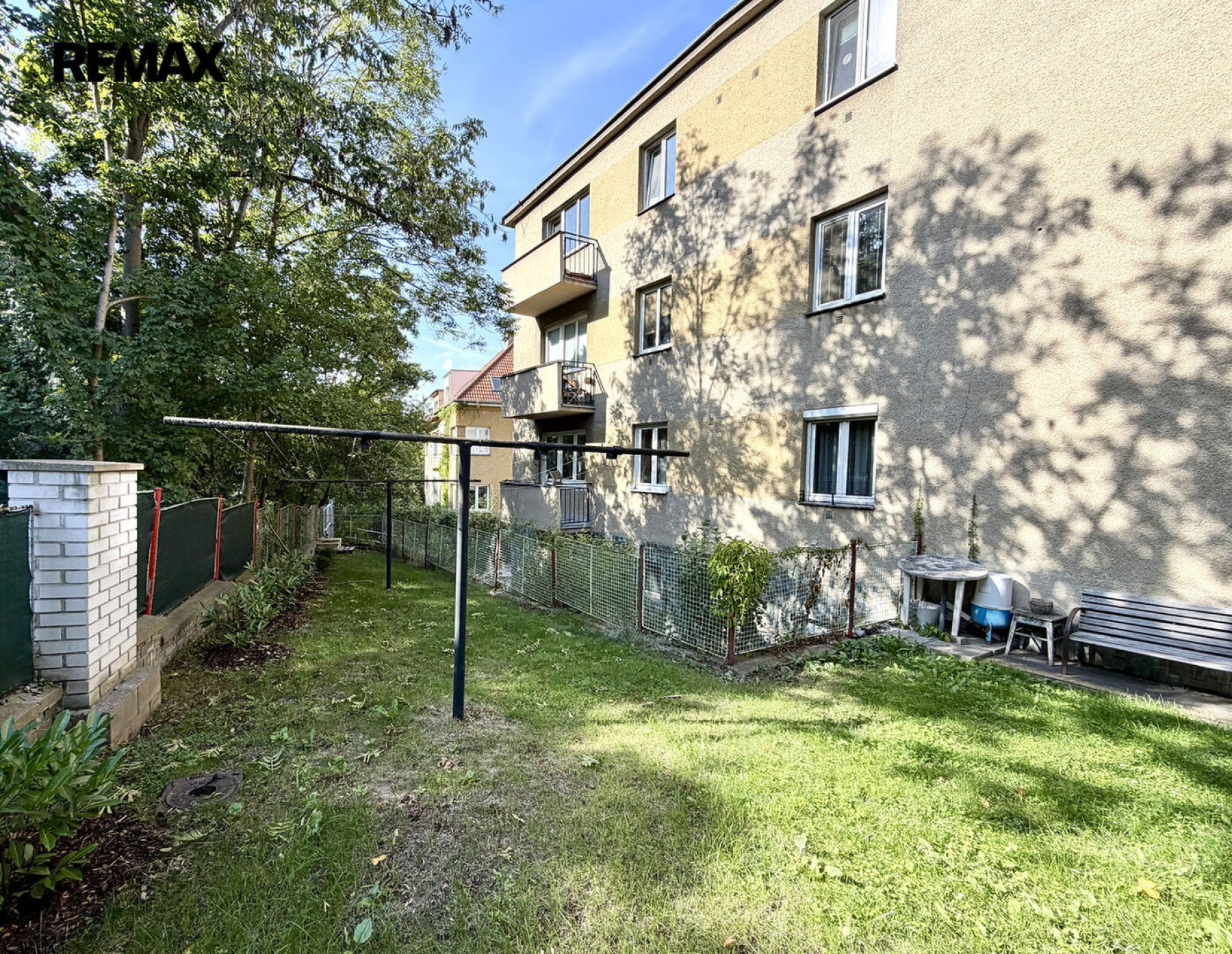 Prodej prostorného bytu 2+1 s balkonem a sklepem, Praha 4 - Krč