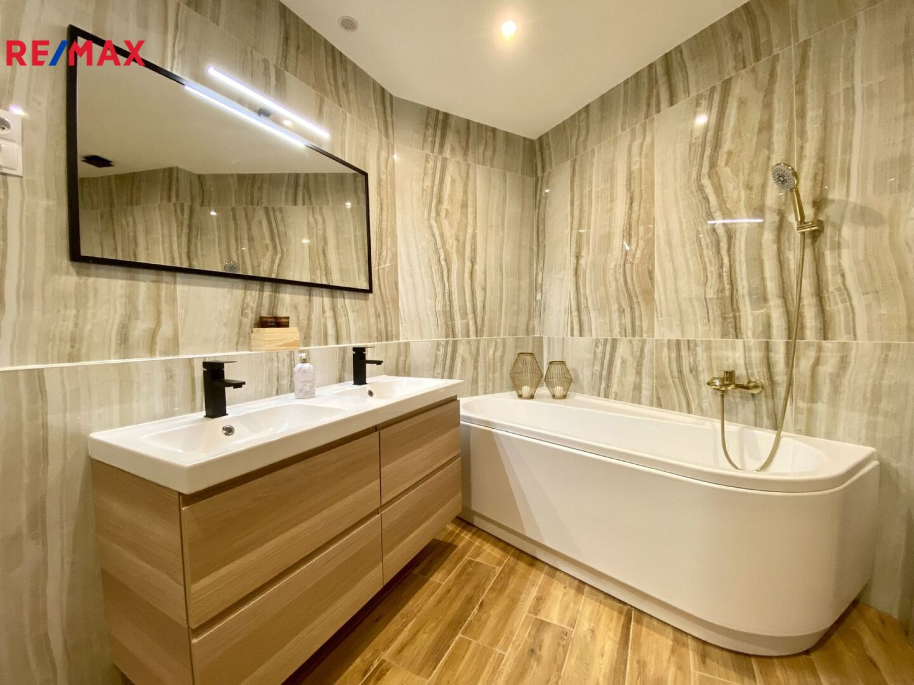 Prodej prostorného bytu po rekonstrukci 3+kk, 100 m2, Praha 1 - Nové Město