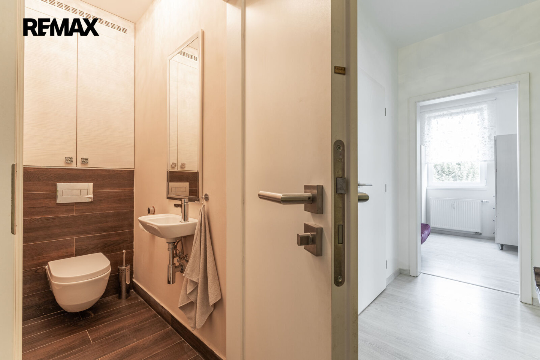 Skvělý byt 3+kk s velkou terasou a parkovacím stáním v Čakovickém parku k pronájmu