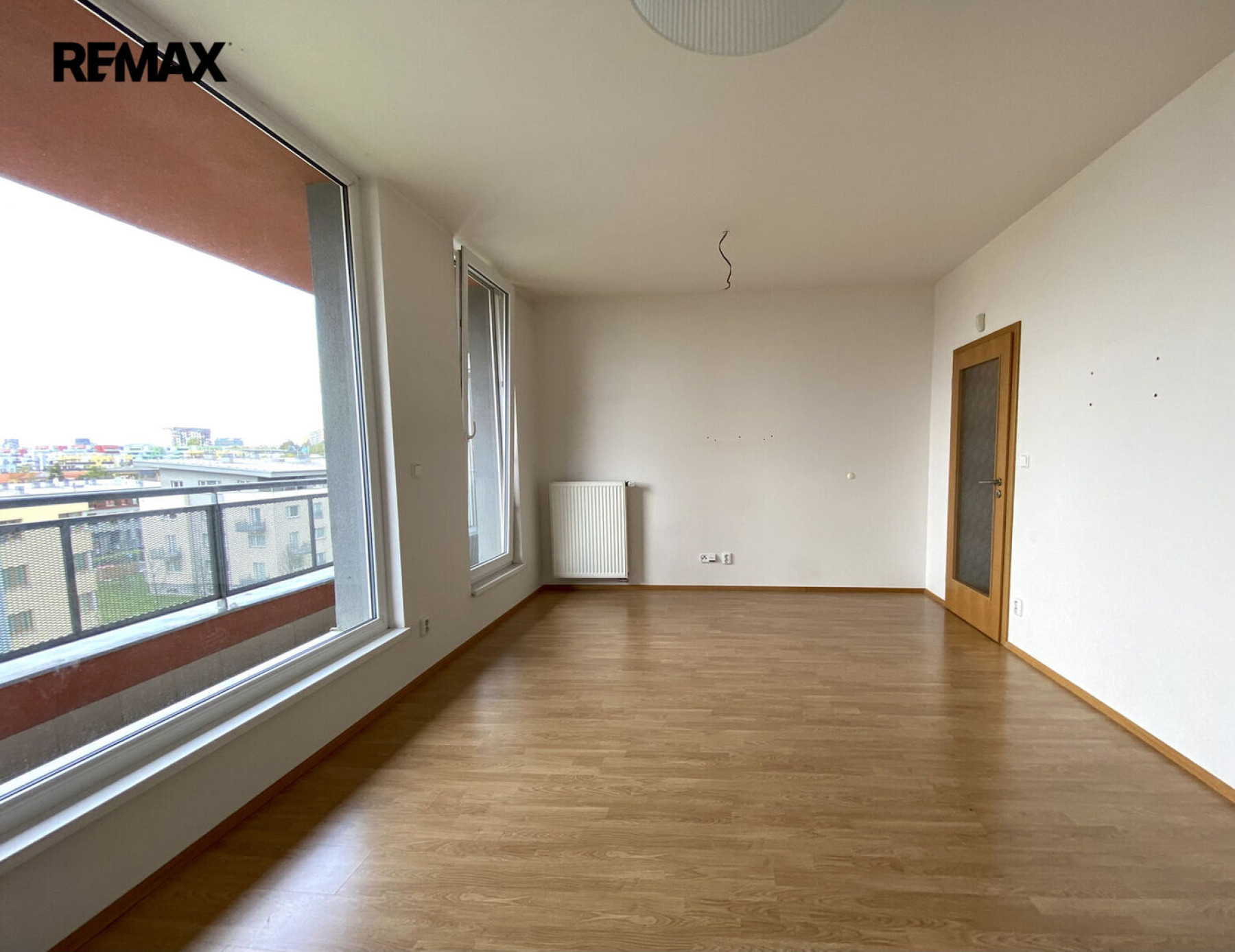 Pronájem bytu 2+kk s lodžií, sklepem a garážovým stáním, Praha 5 - Stodůlky