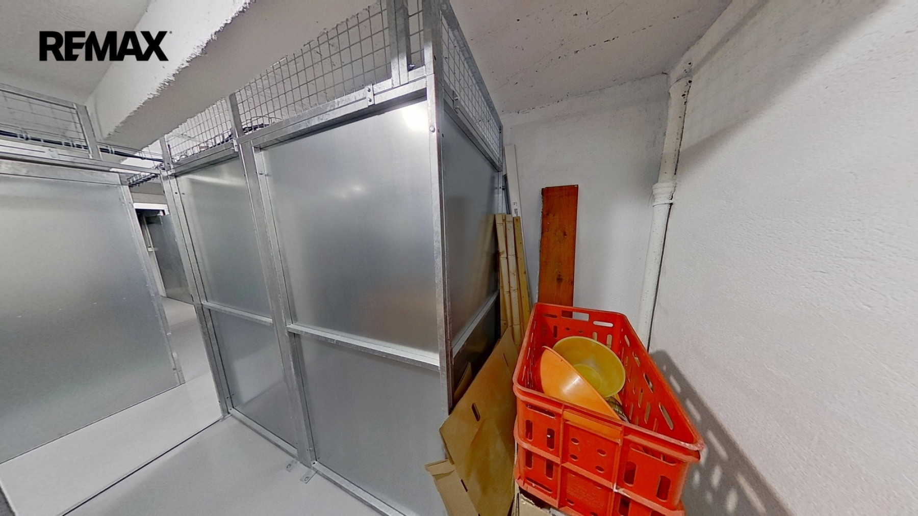 Pronájem zrekonstruovaného bytu 2+1, 76,5 m² se sklepem a společnou zahradou, Praha 4