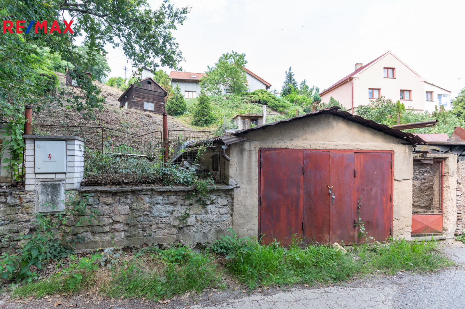 Pozemek s investičním potenciálem v Radotíně
