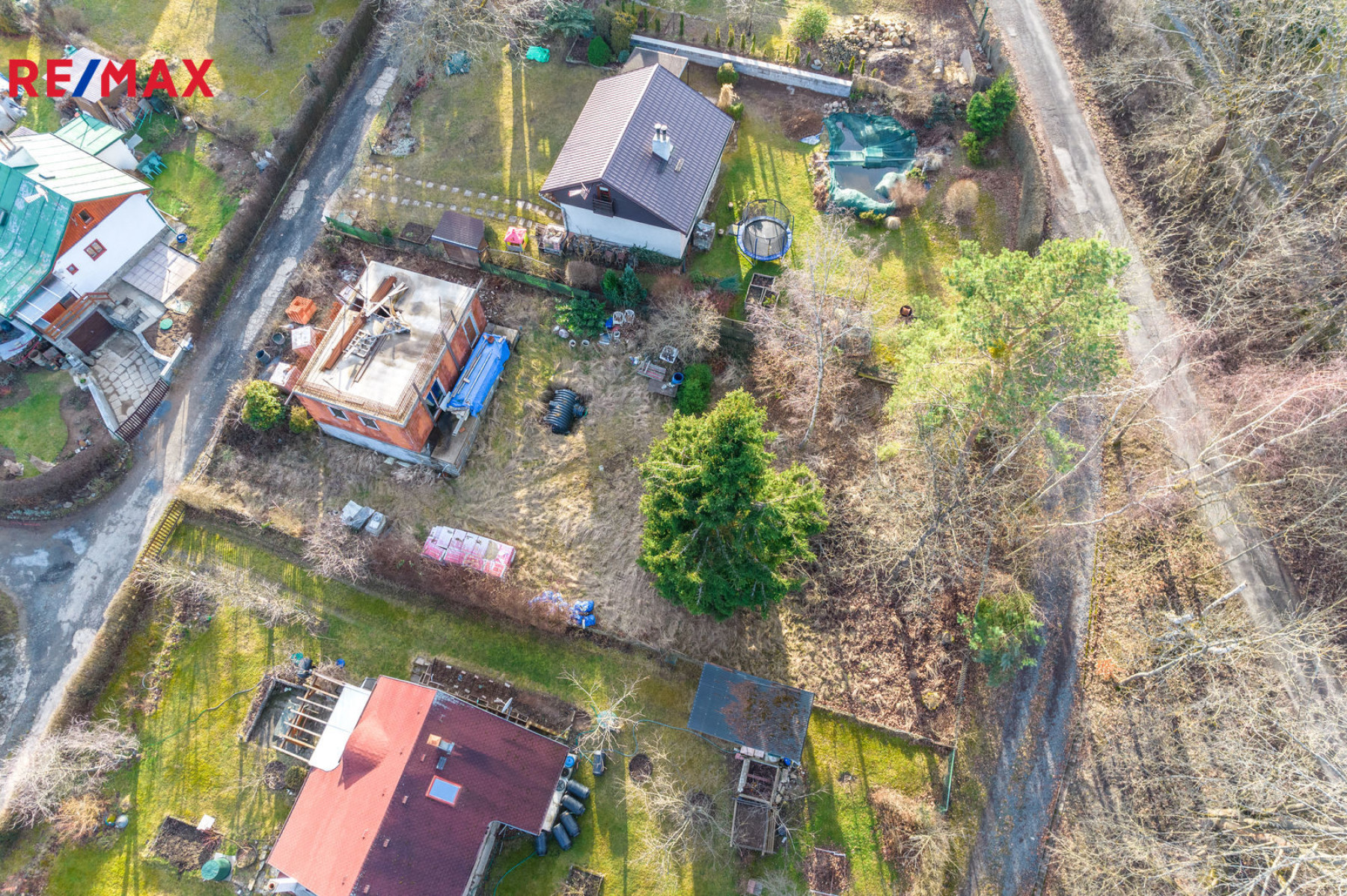 Hrubá stavba chaty na Slapech k dokončení