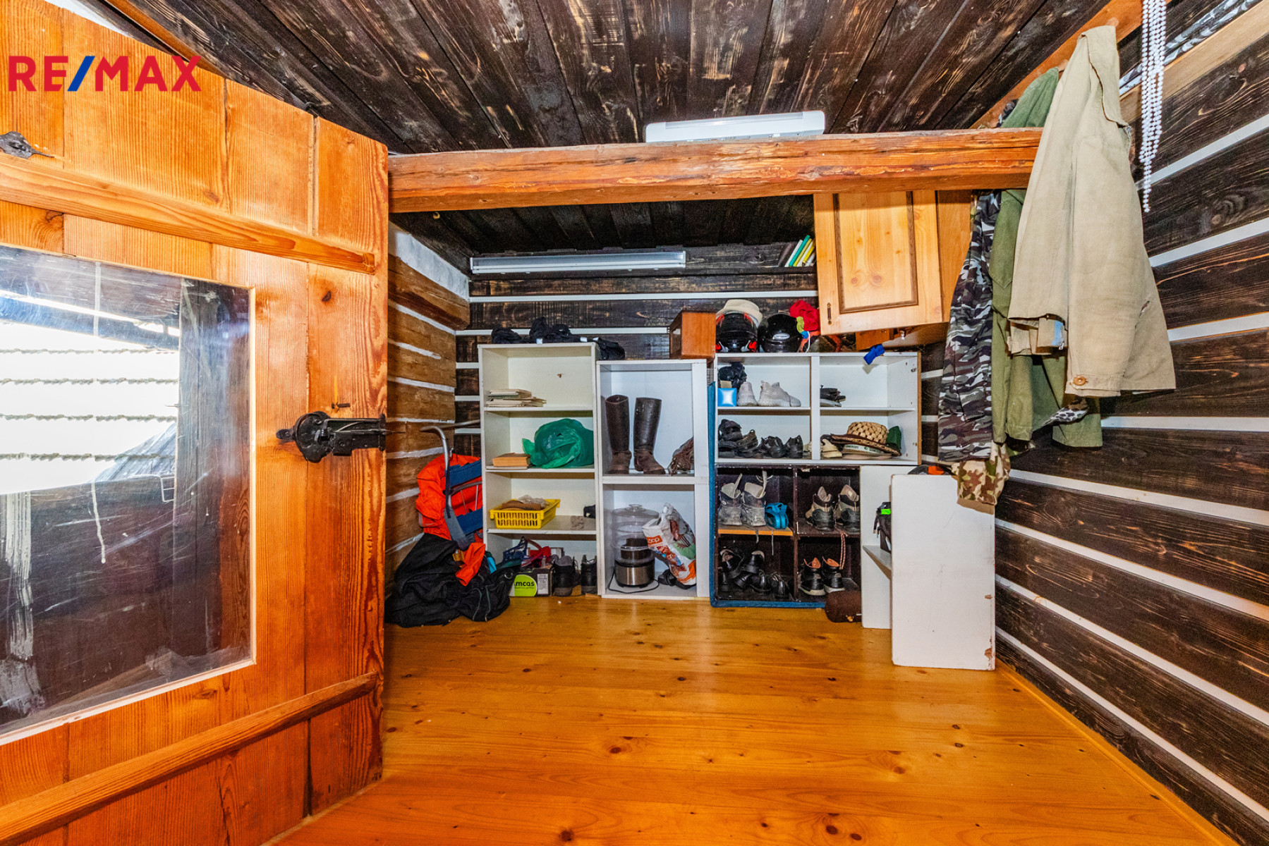 Stylová tradiční patrová chalupa s vnitřním čtvercovým dvorem, pozemek 1 264 m², Široký důl Polička