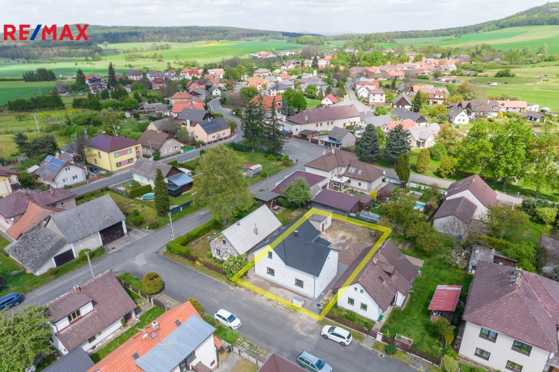 Prodej zrekonstruovaného domu se zahradou v klidné obci Olešná