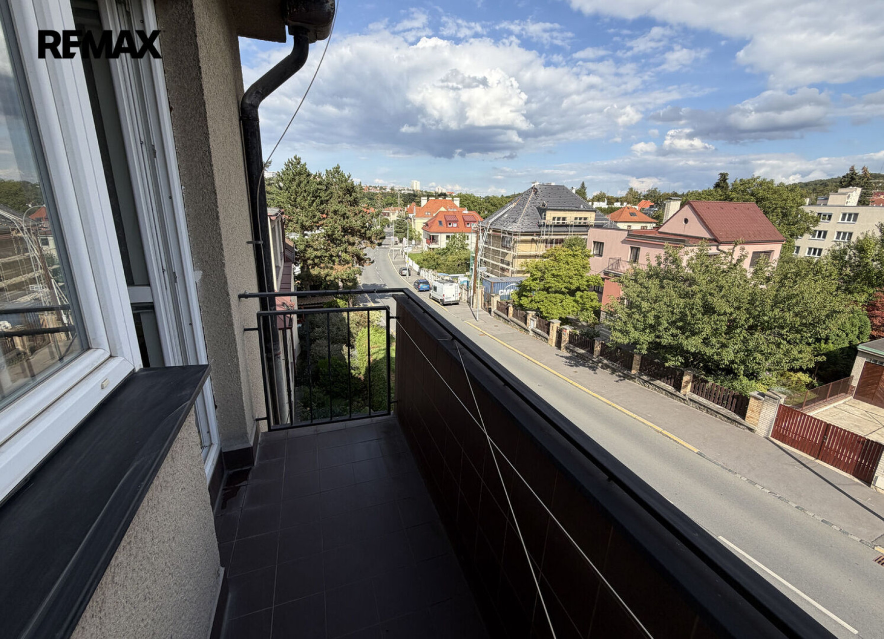 Prodej prostorného bytu 2+1 s balkonem a sklepem, Praha 4 - Krč