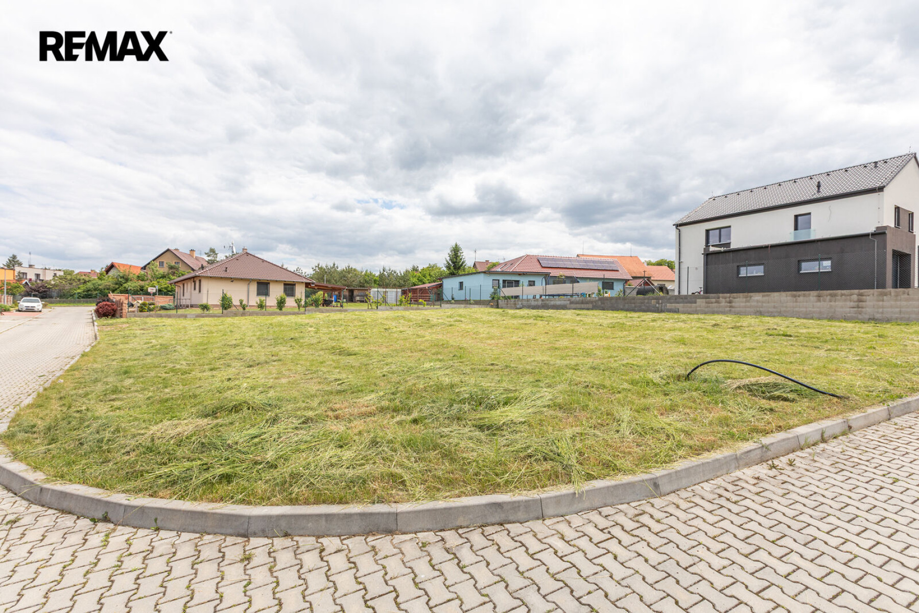 Prodej stavebního pozemku 810 m², Hostomice