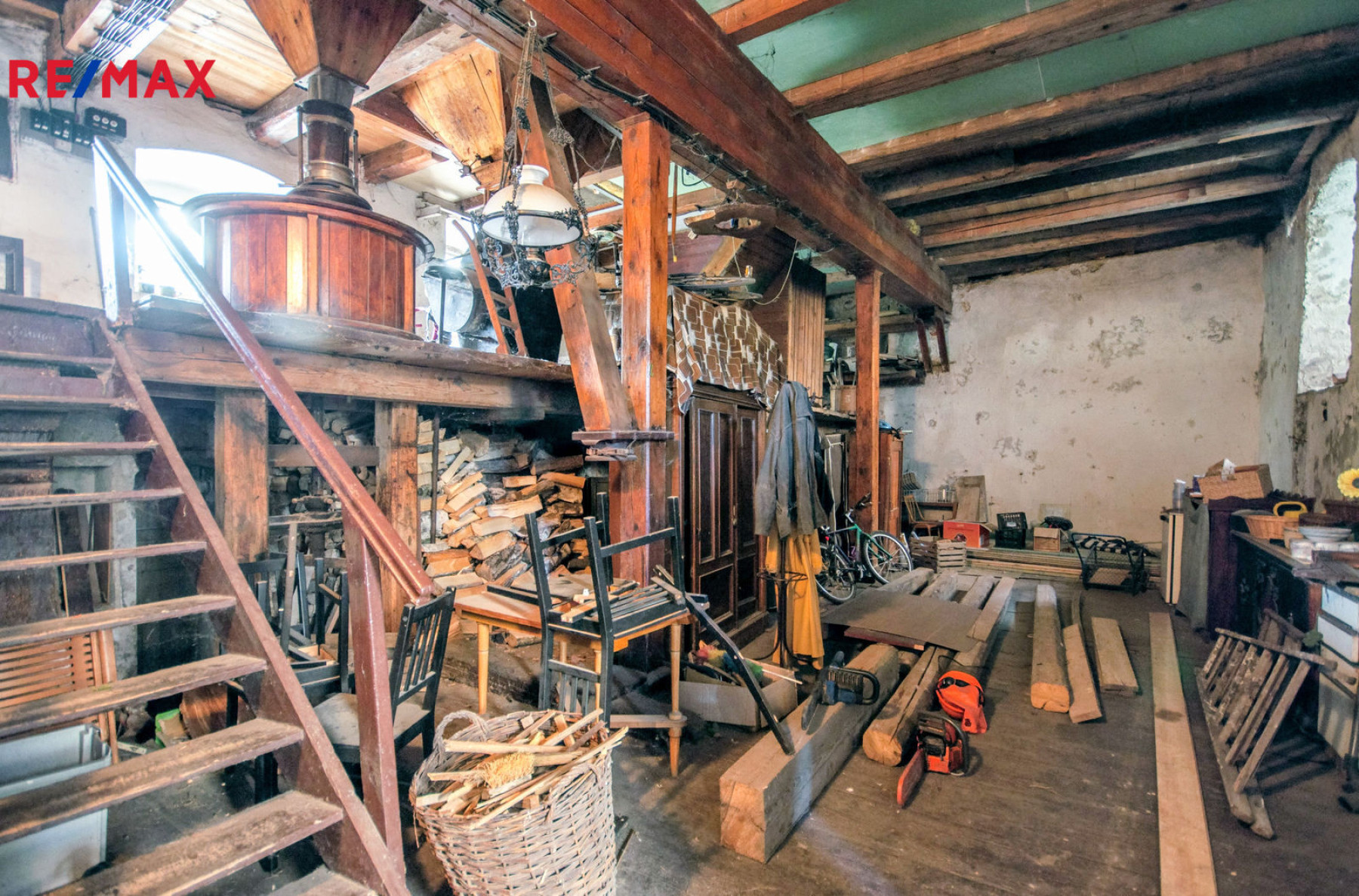 Prodej rodinného domu (bývalý mlýn) se zahradou 452m2, Český Dub IV