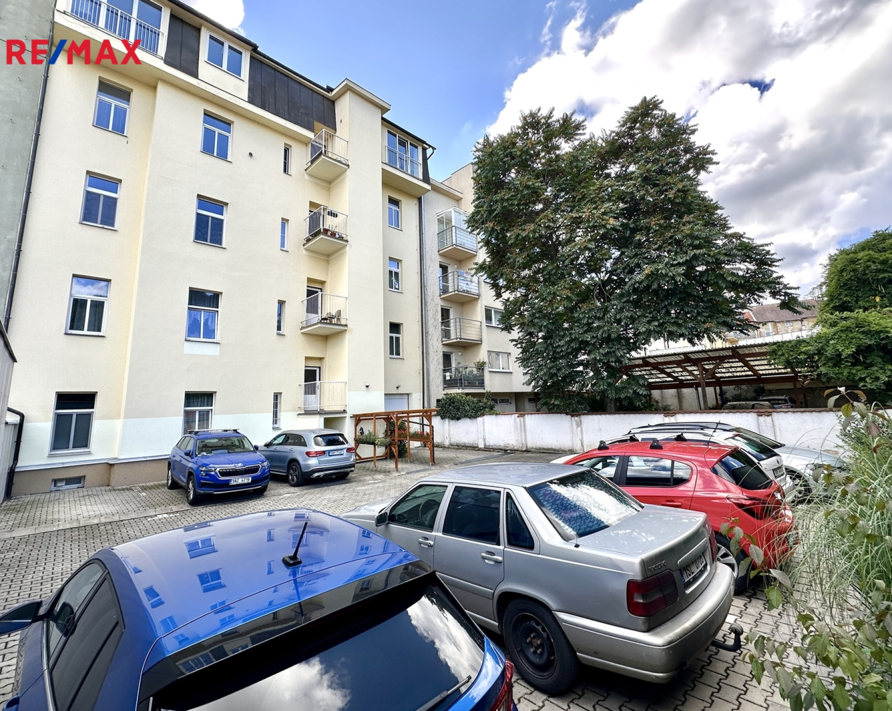 Prodej bytového domu v ulici Na Neklance, Praha 5 - Smíchov