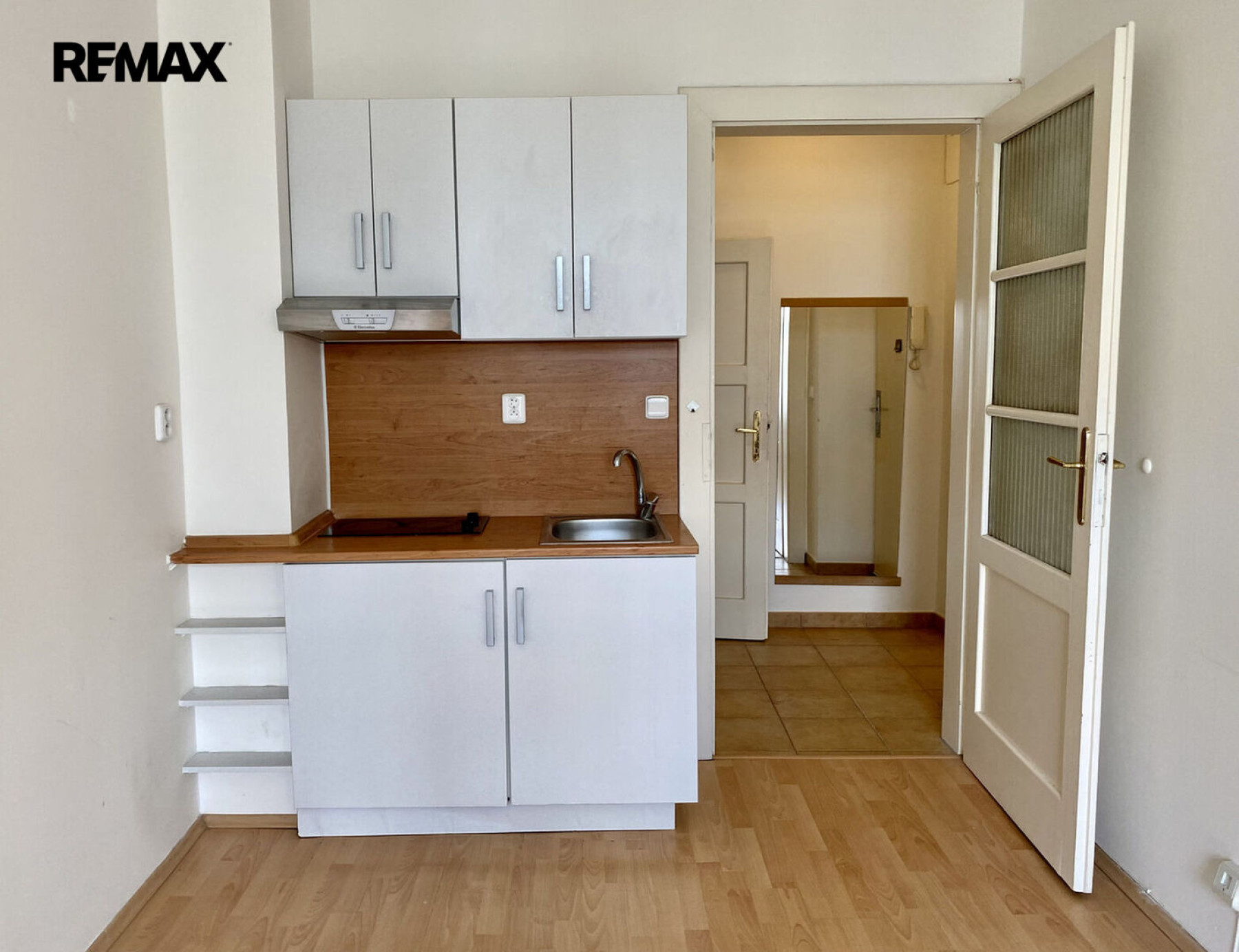 Pronájem bytu 1+kk o výměře 24 m2, Praha 10, Vinohrady