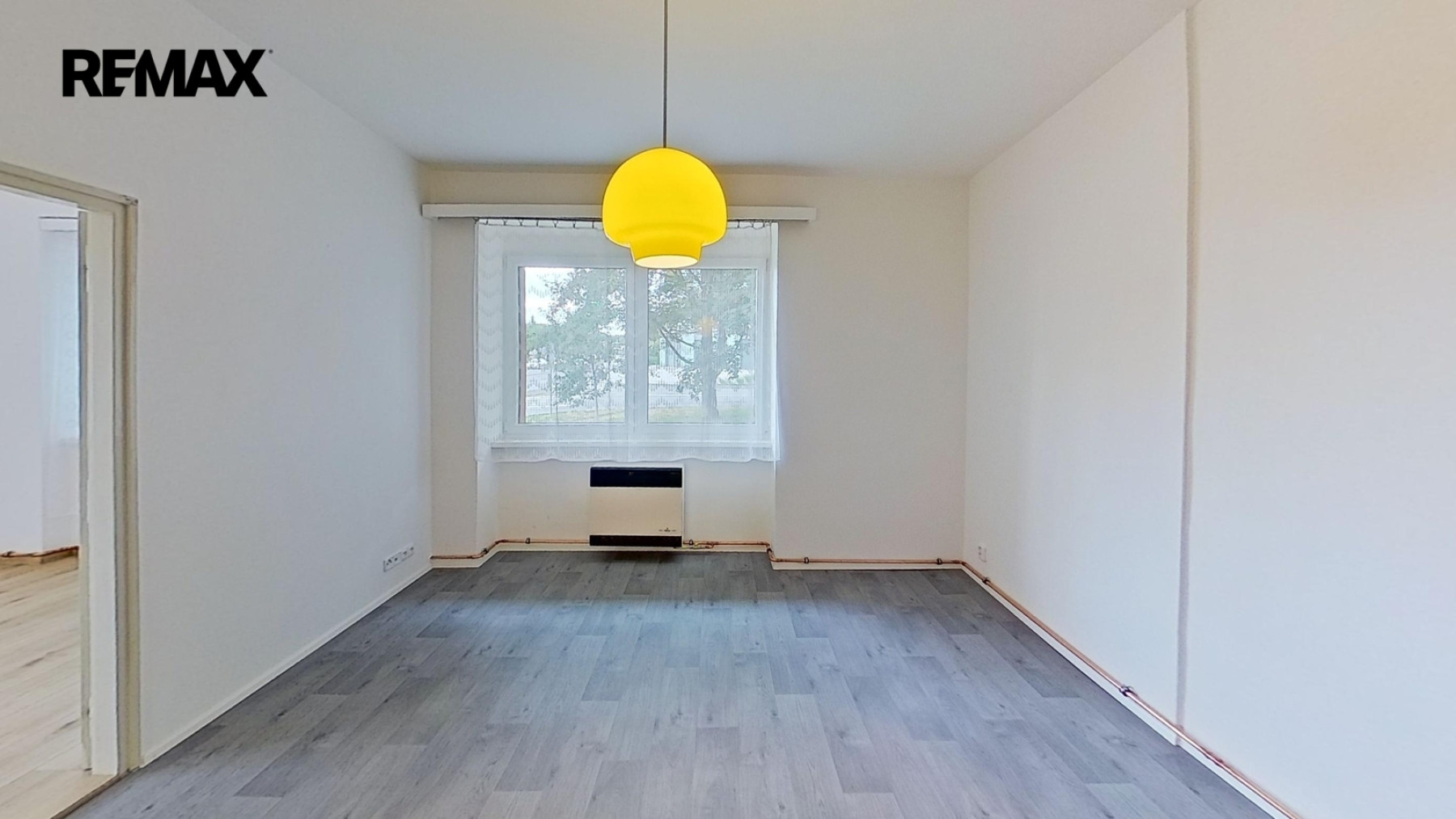 Pronájem zrekonstruovaného bytu 2+1, 76,5 m² se sklepem a společnou zahradou, Praha 4