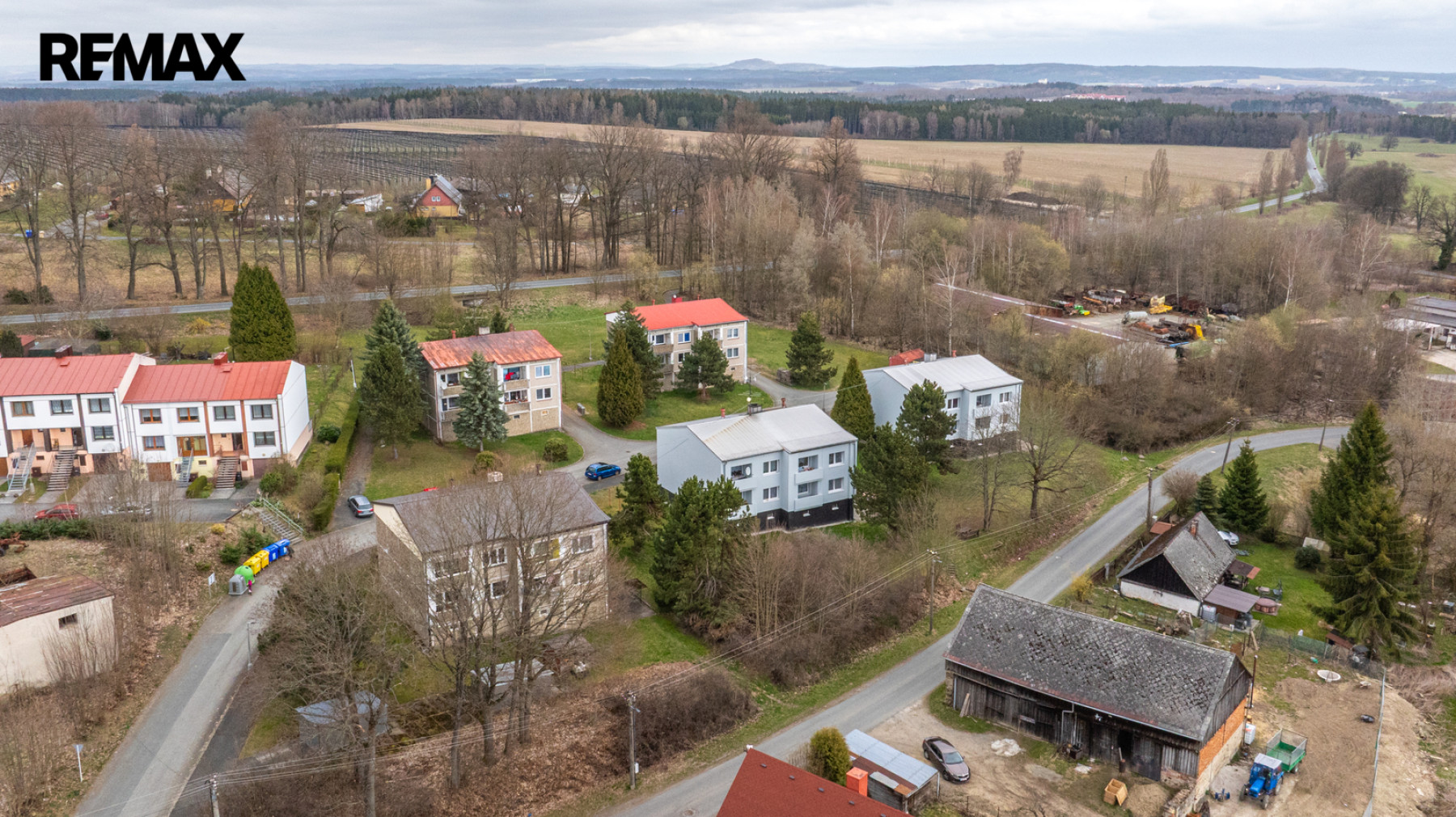 Činžovní dům se 4 byty ve Velkých Dvorcích u Přimdy