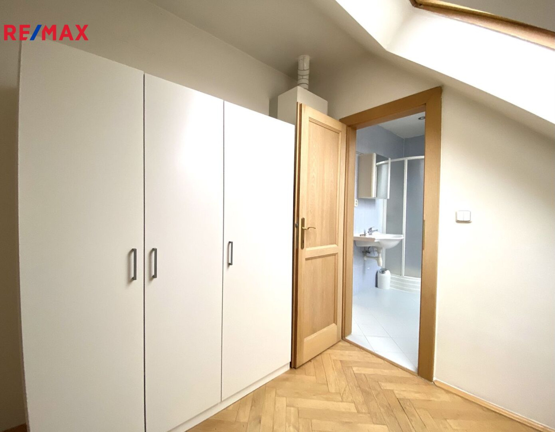Pronájem bytu 2+kk o výměře 74 m2, Praha 5 - Smíchov