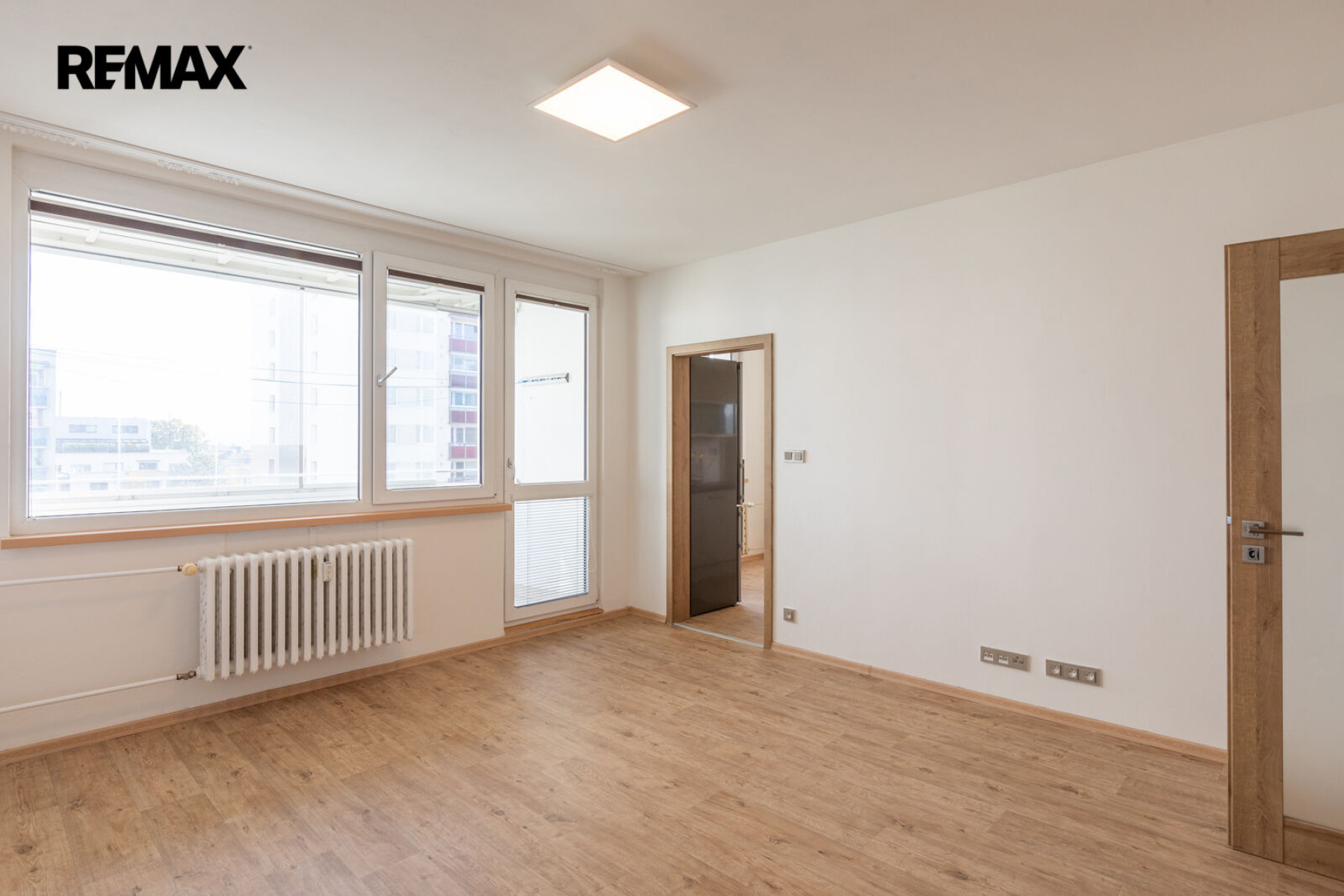 Pronájem zrekonstruovaného bytu 3+1 s lodžií v Radotíně