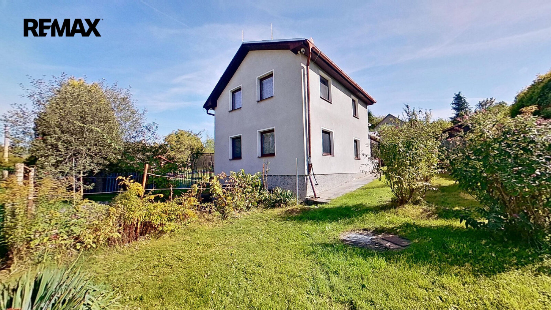 Dlouhodobý pronájem rodinného domu v krásné a klidné lokalitě Posázaví – Přívlaky