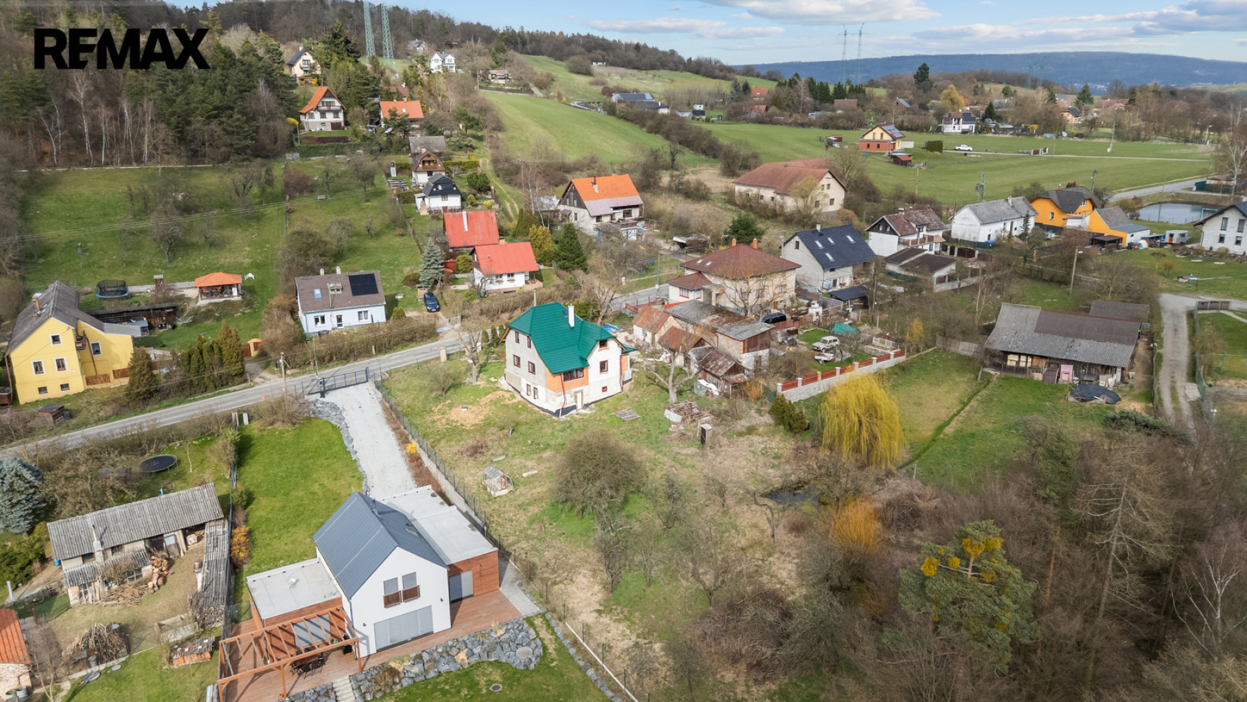 Krásný dům k dokončení rekonstrukce na fantastickém pozemku