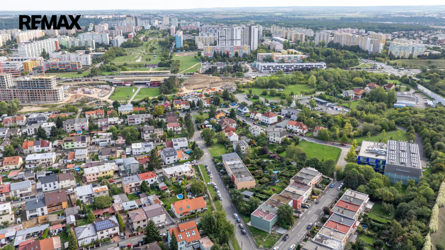 Dům 4+kk s garáží na Chodově k pronájmu