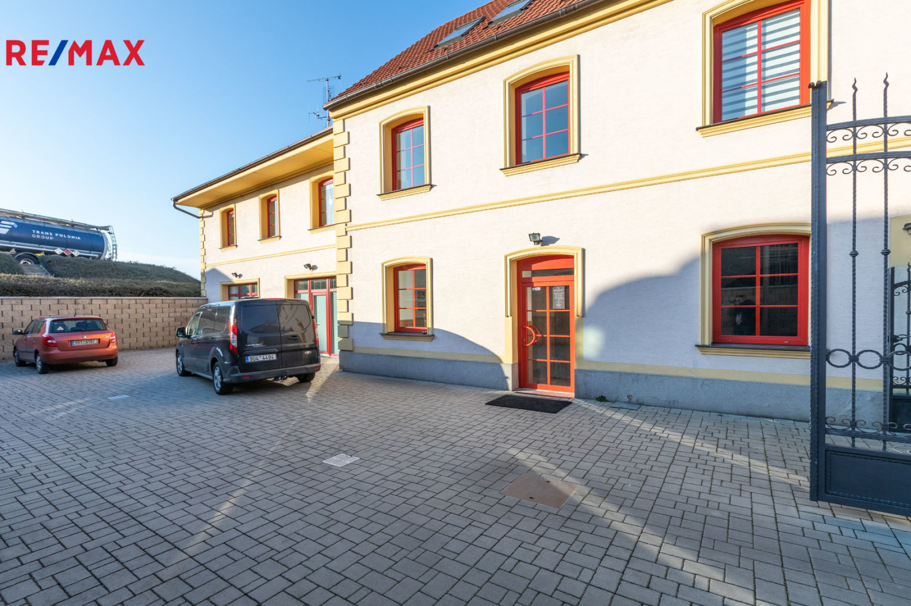 Pronájem kancelářských prostor 85 m², Podlusky