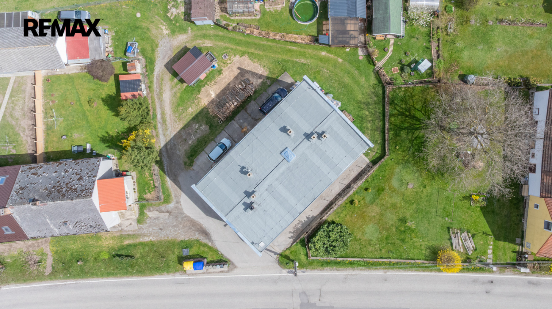 Bytový dům, 6x byt 3+1, Besednice