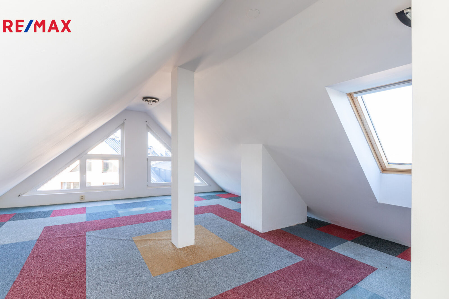 Prodej bytu 3+1 109 m² Na Šmukýřce, Praha - Košíře