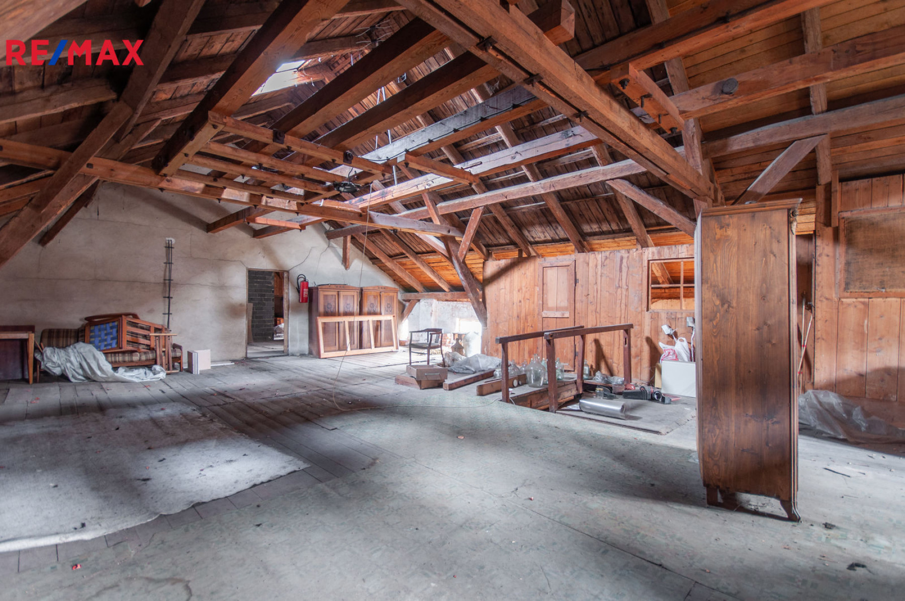 Prodej rodinného domu (bývalý mlýn) se zahradou 452m2, Český Dub IV