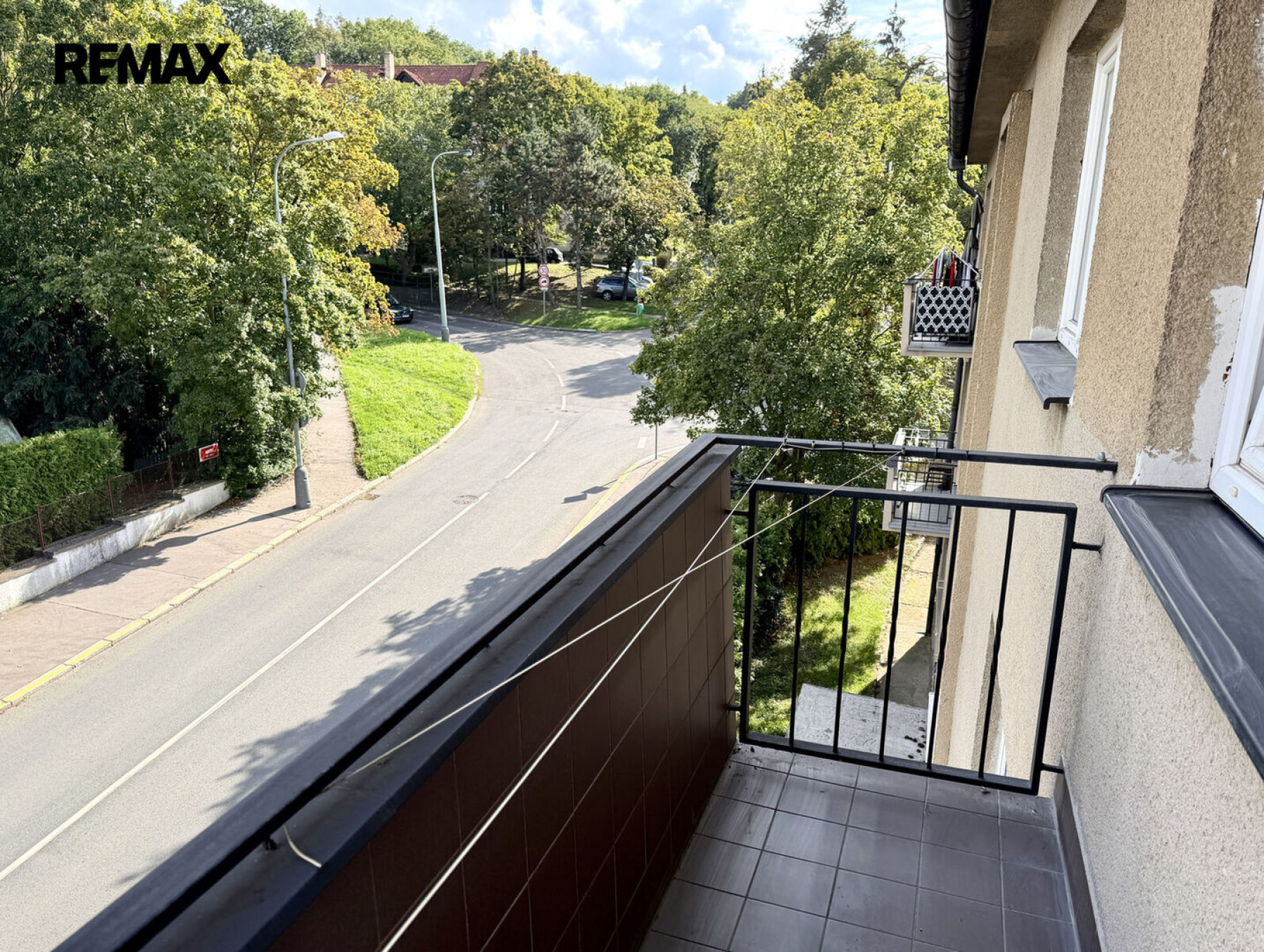 Prodej prostorného bytu 2+1 s balkonem a sklepem, Praha 4 - Krč