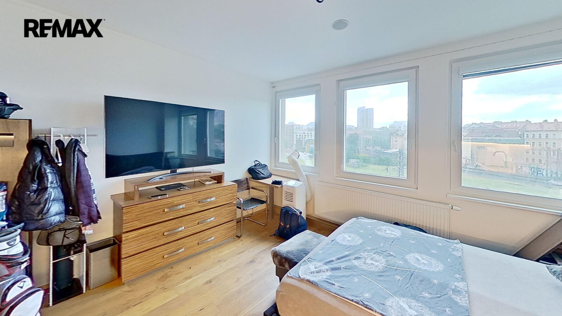 Prodej moderního bytu 1+kk, 25 m² – Perucká 2481/5, Praha 2 – Vinohrady