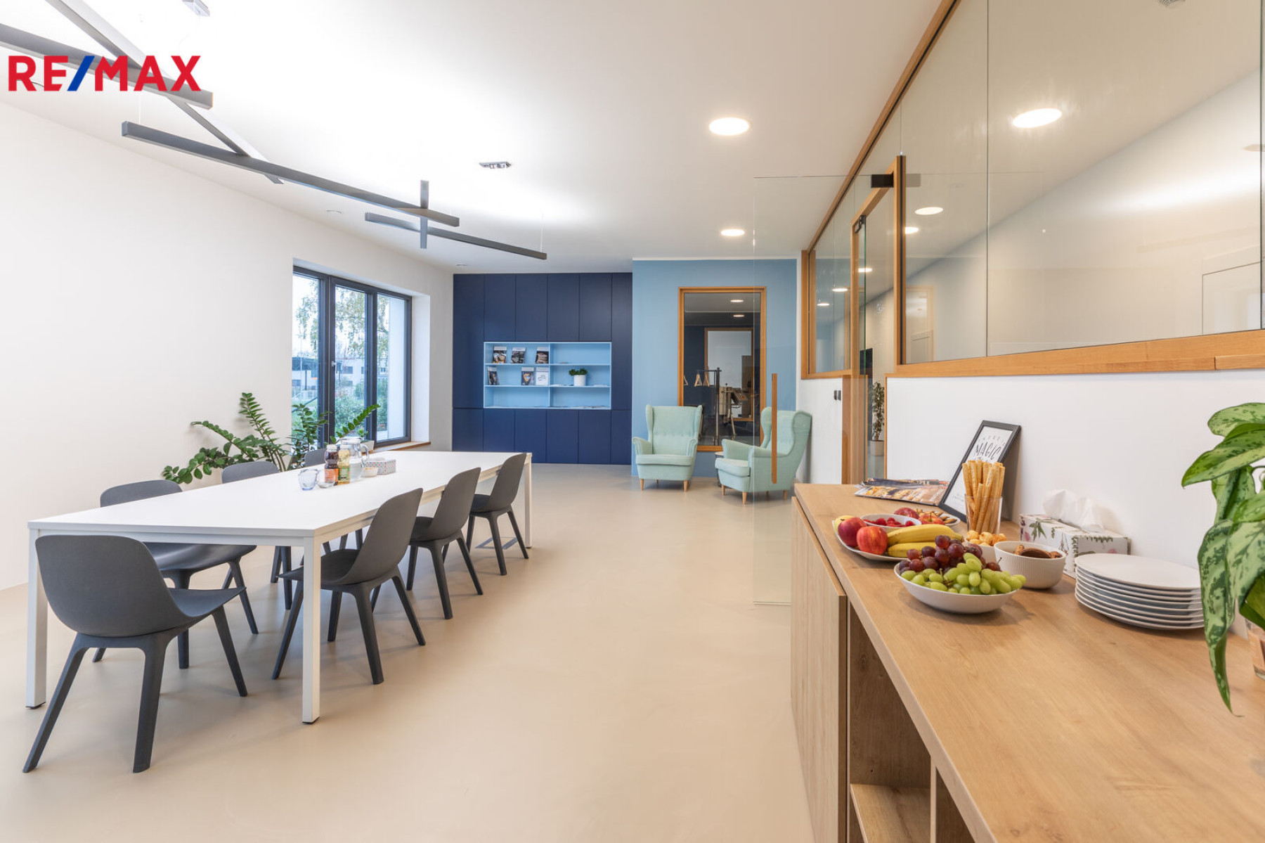 Pronájem kanceláře 24 m², Milovice