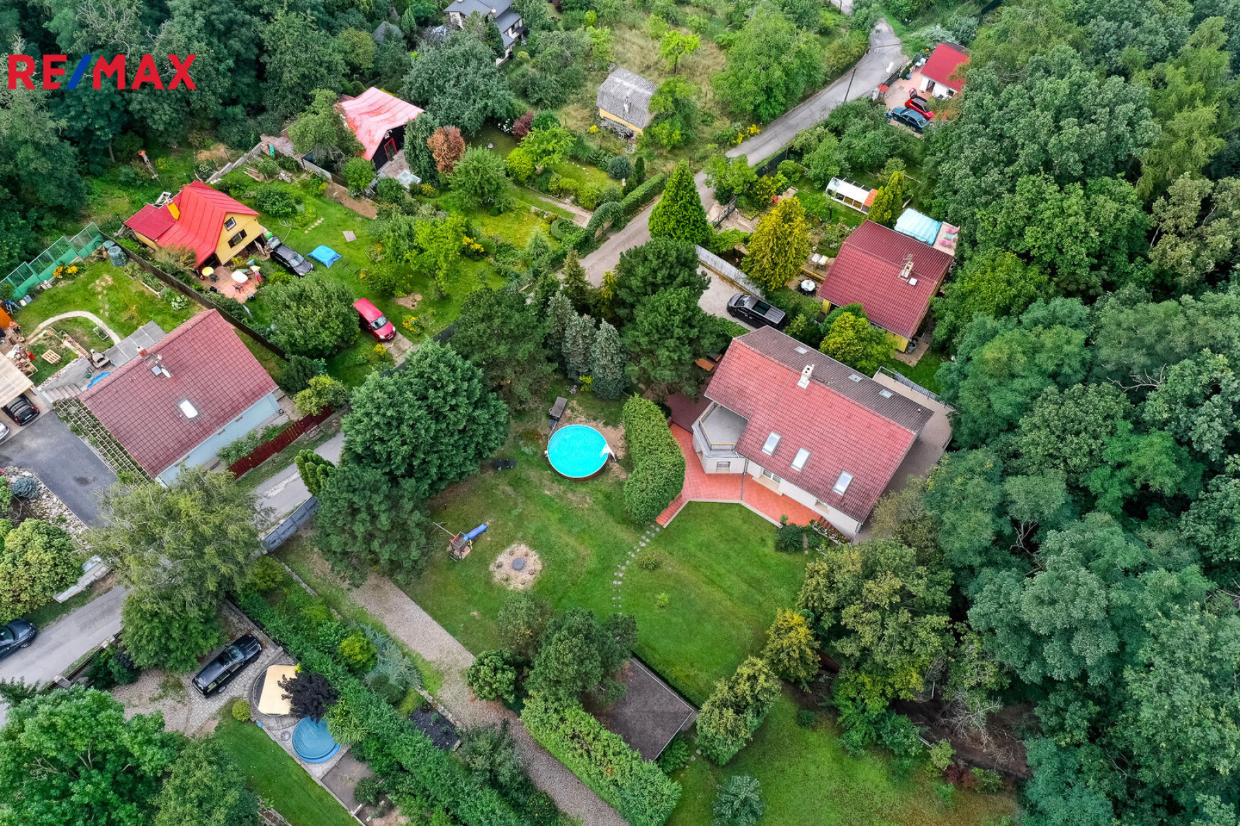 Prodej rodinného domu s rozlehlou zahradou, Zdiby