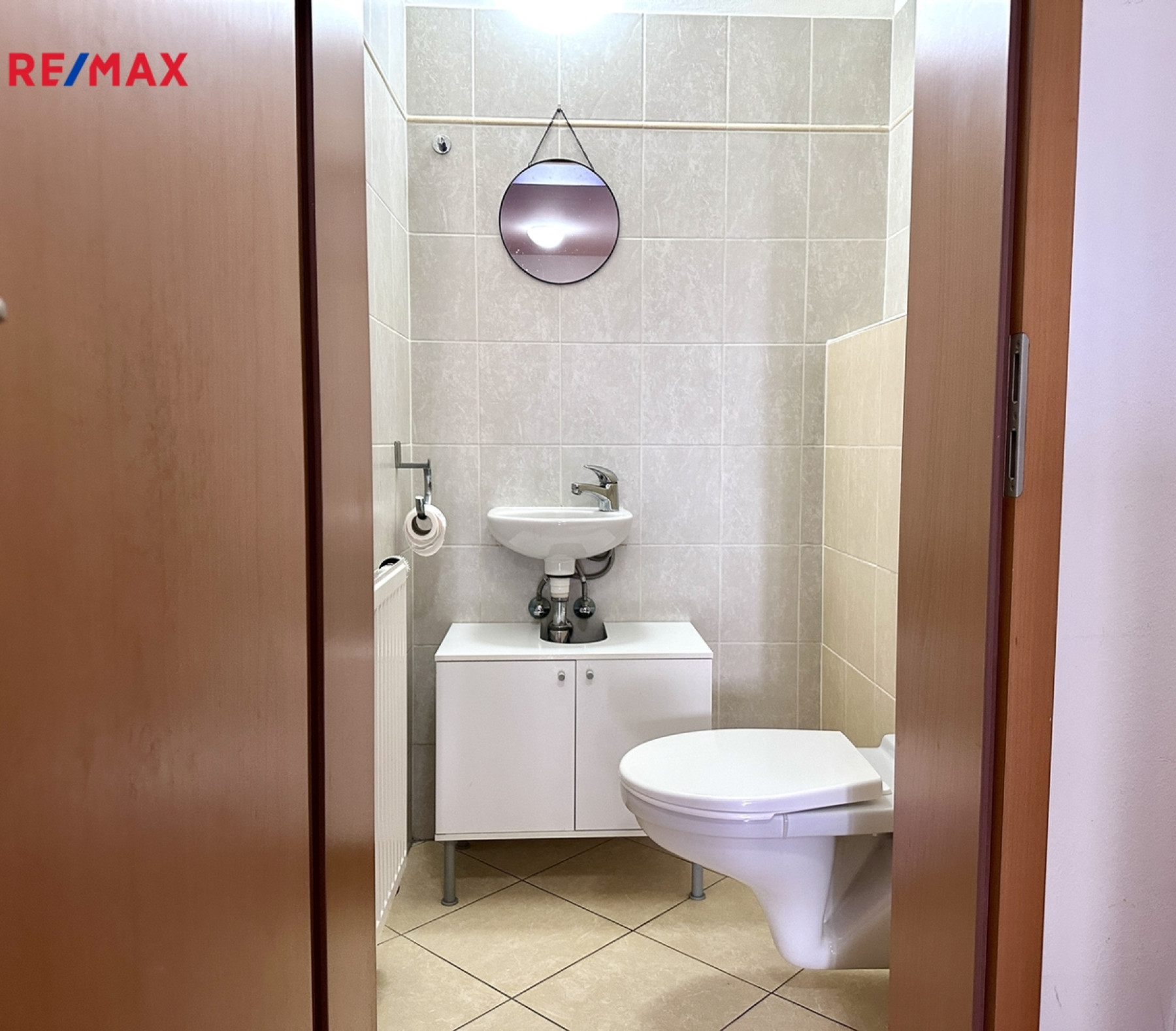 Prodej světlého bytu 3+kk s balkony a garážovým stáním, Praha 9 - Kbely
