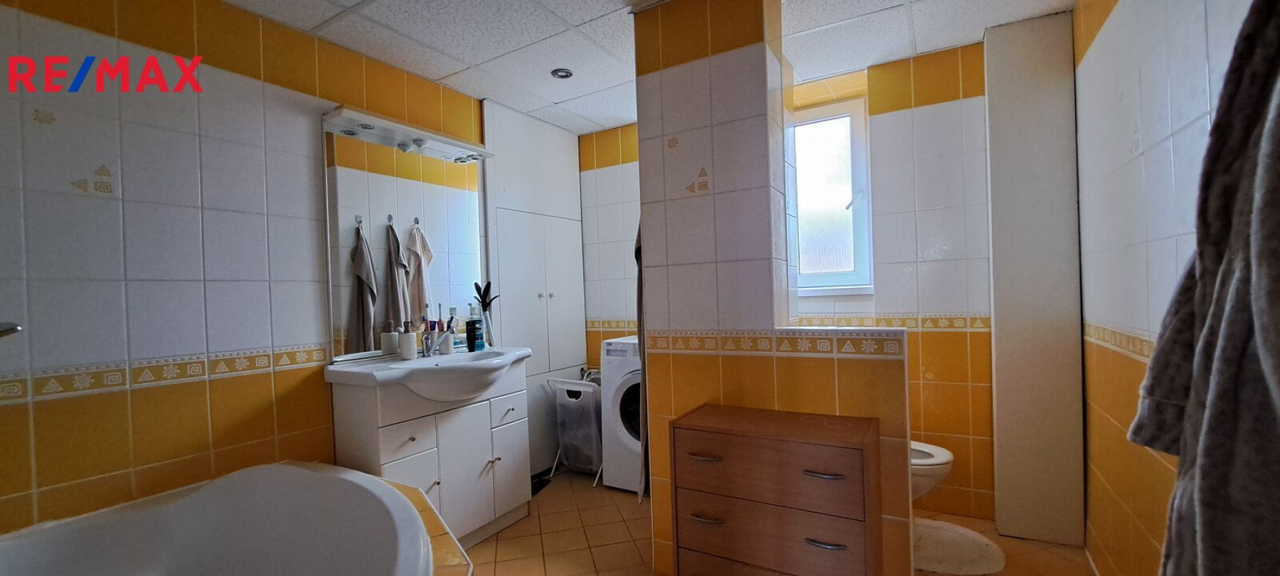 Prodej bytu 3+1/L a sklepem v Mostě