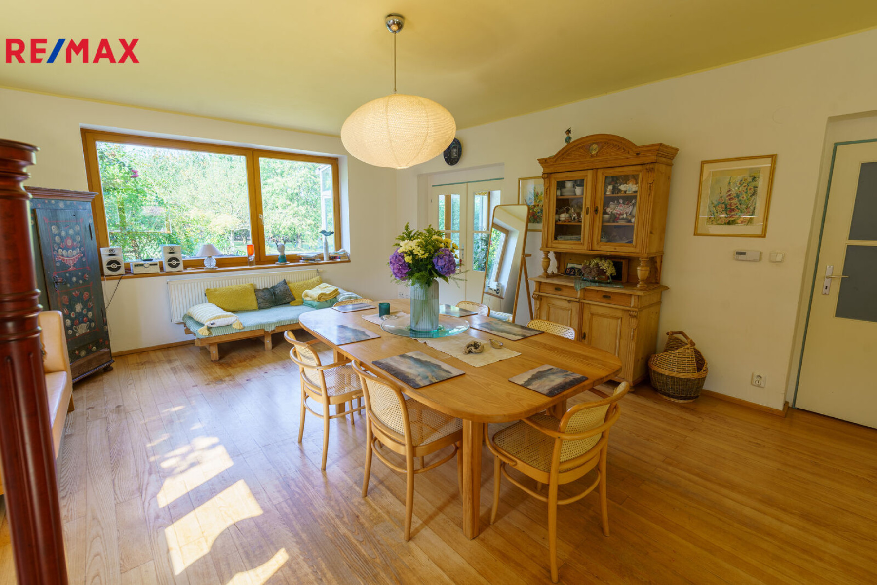 Nabídka rodinného domu 5+2 se zahradou 1040 m2, Svárov