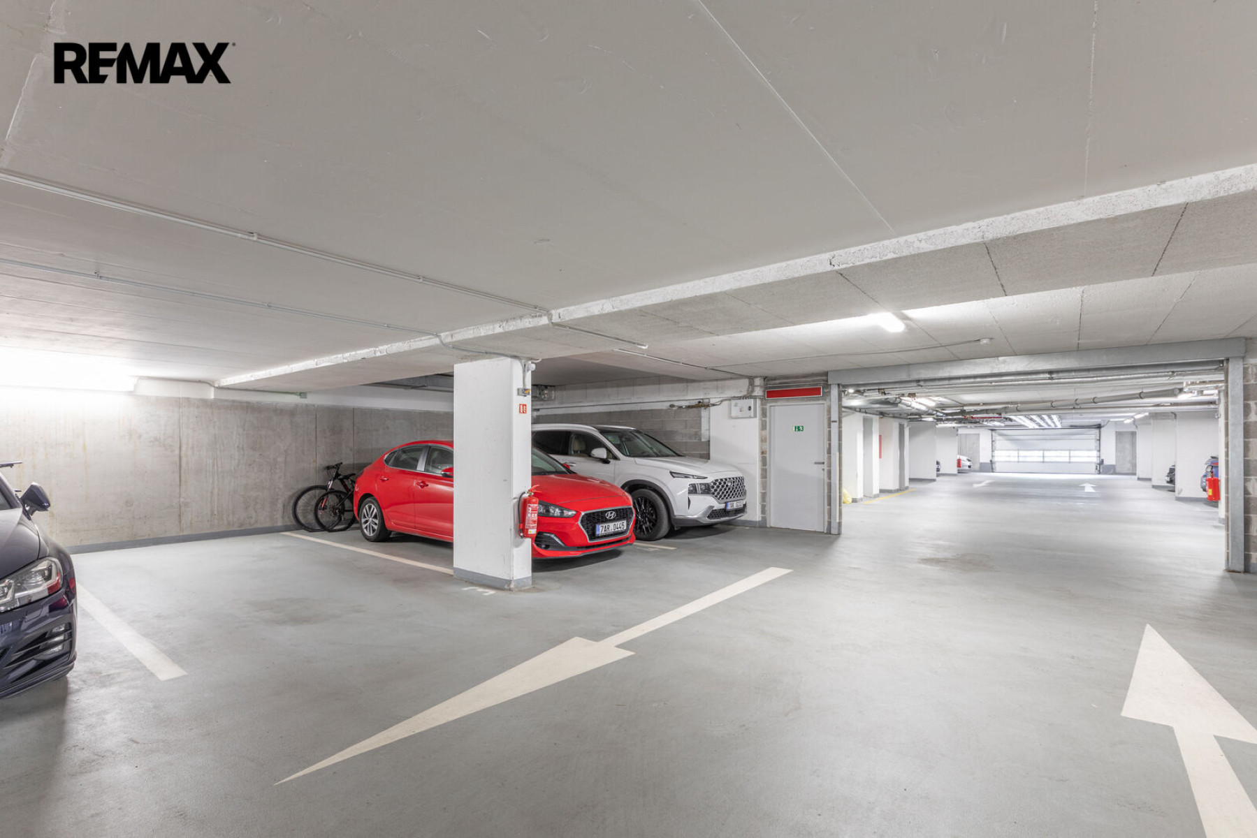 Skvělý byt 3+kk s velkou terasou a parkovacím stáním v Čakovickém parku k pronájmu