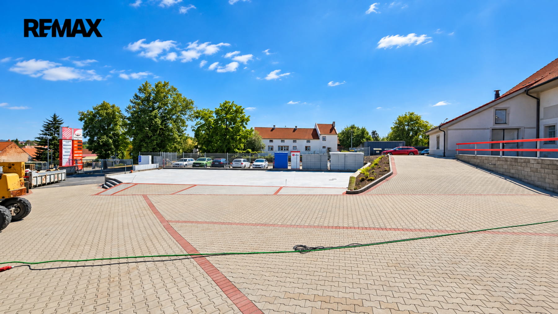 Pronájem komerčních prostor 170 m² + odstavné plochy 925 m², Roudnice nad Labem
