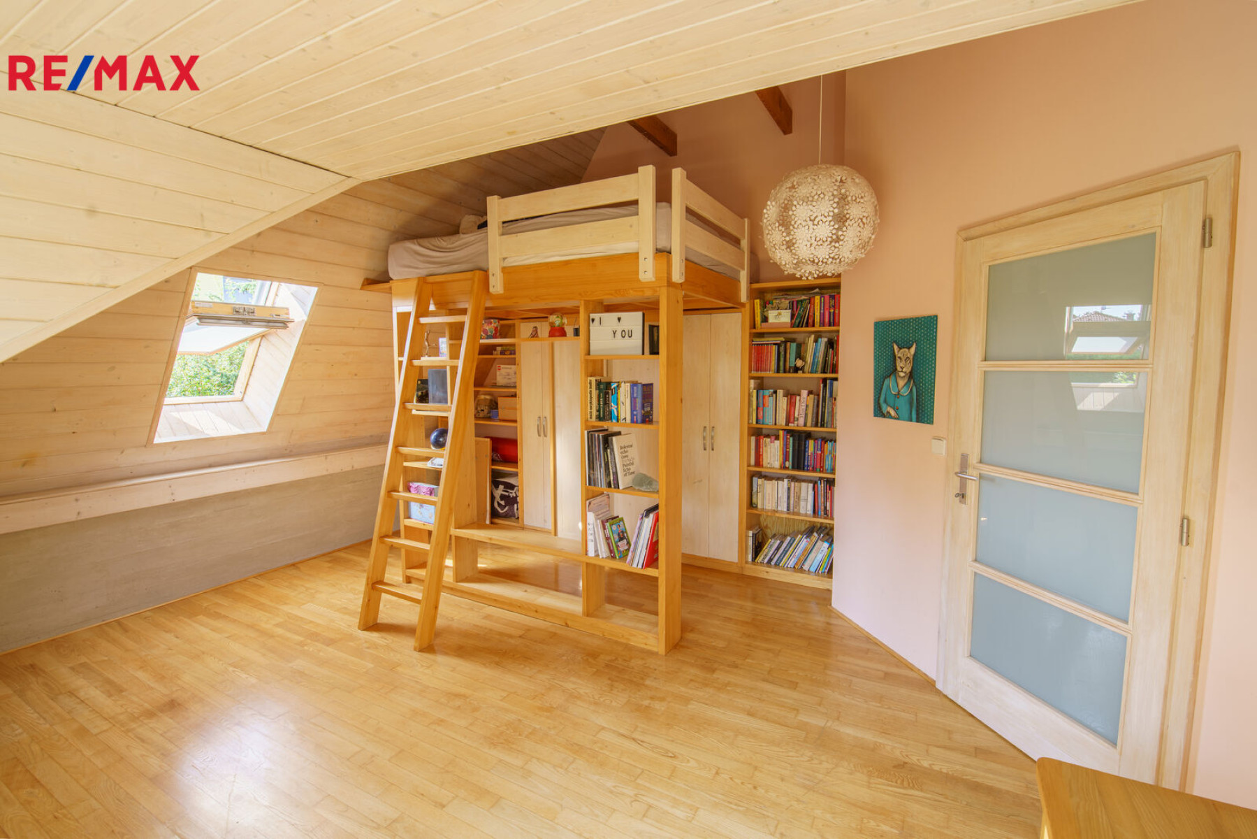 Nabídka rodinného domu 5+2 se zahradou 1040 m2, Svárov