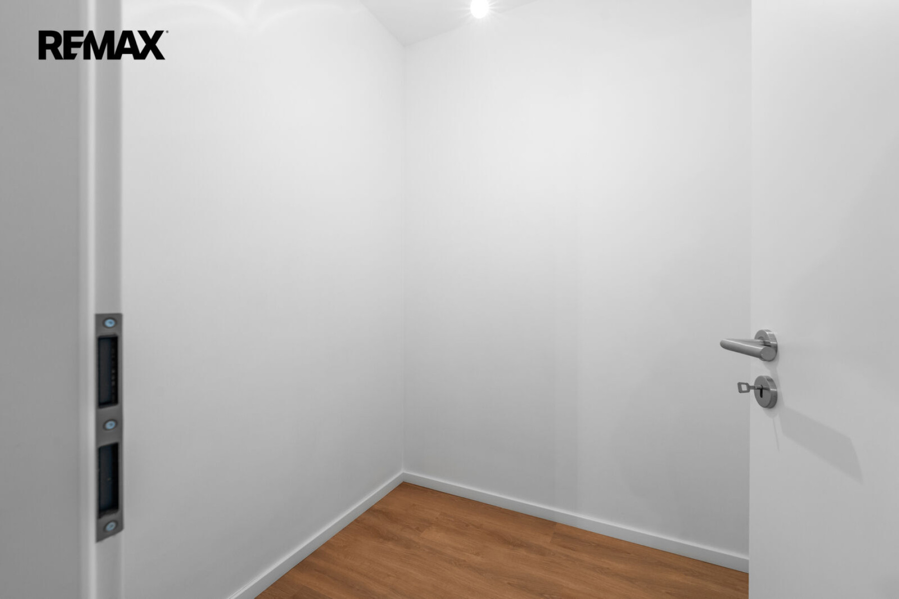 Úplně nový byt 2+kk s terasou, parkovacím stáním a sklepem