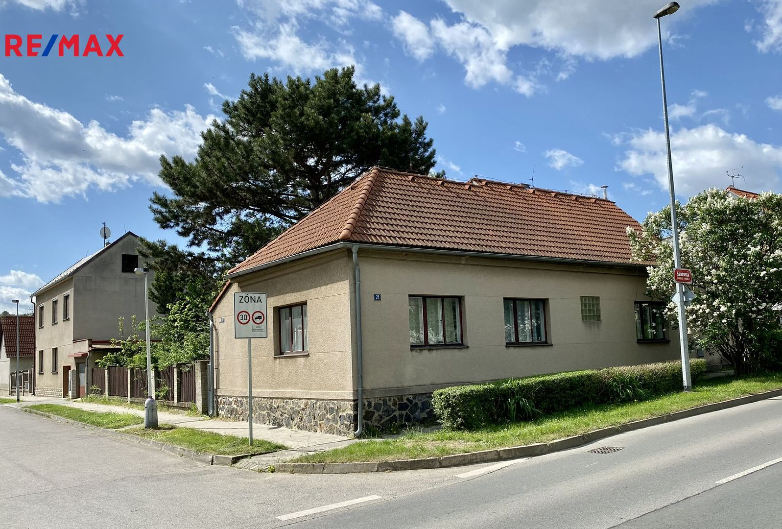 Rodinný dům 5+1 se zahradou, Praha 8 - Ďáblice