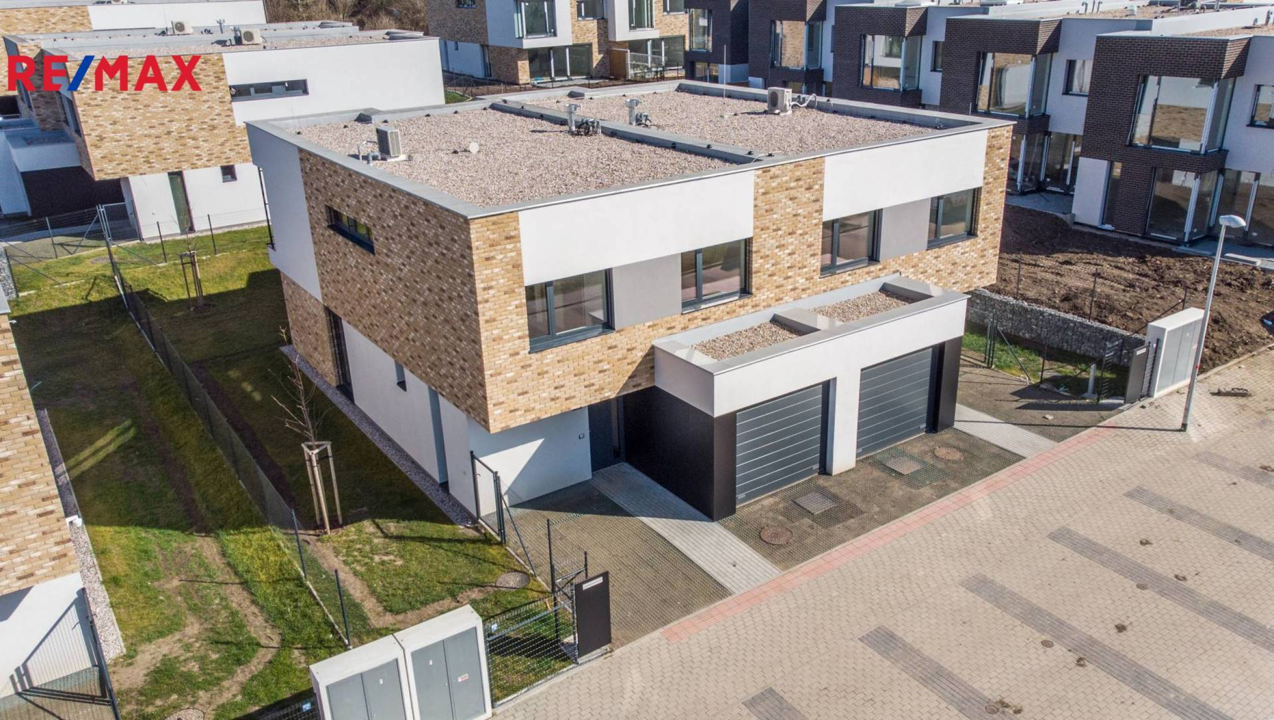 Nadstandardní rodinný dům ve Stodůlkách k pronájmu