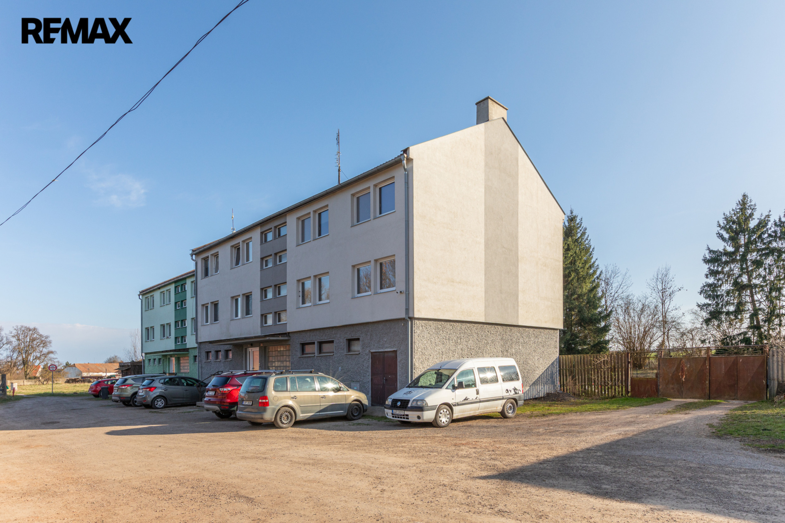 Činžovní dům s 5 byty v Úhonicích kousek od Prahy
