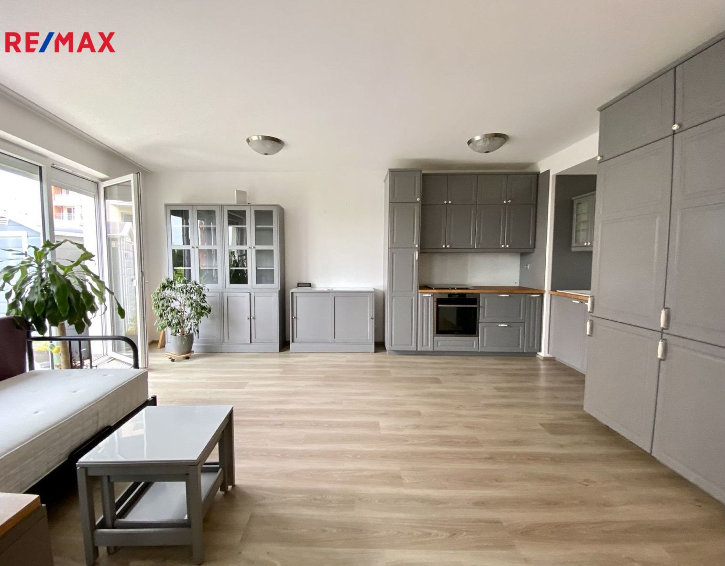 Pronájem bytu 2+kk 56,6 m² se zahradou + terasou 52,5 m2