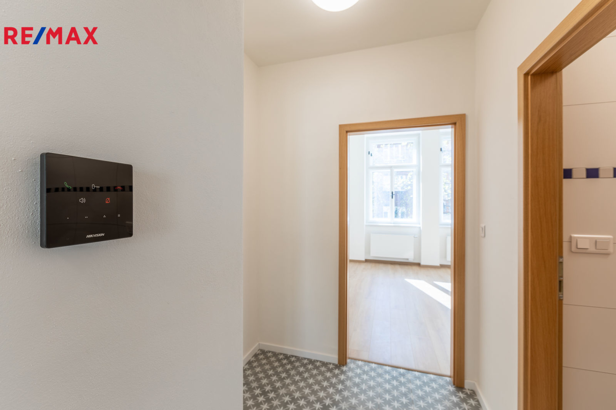 Pronájem bytu 2+kk, 41,66 m², Praha - Karlín