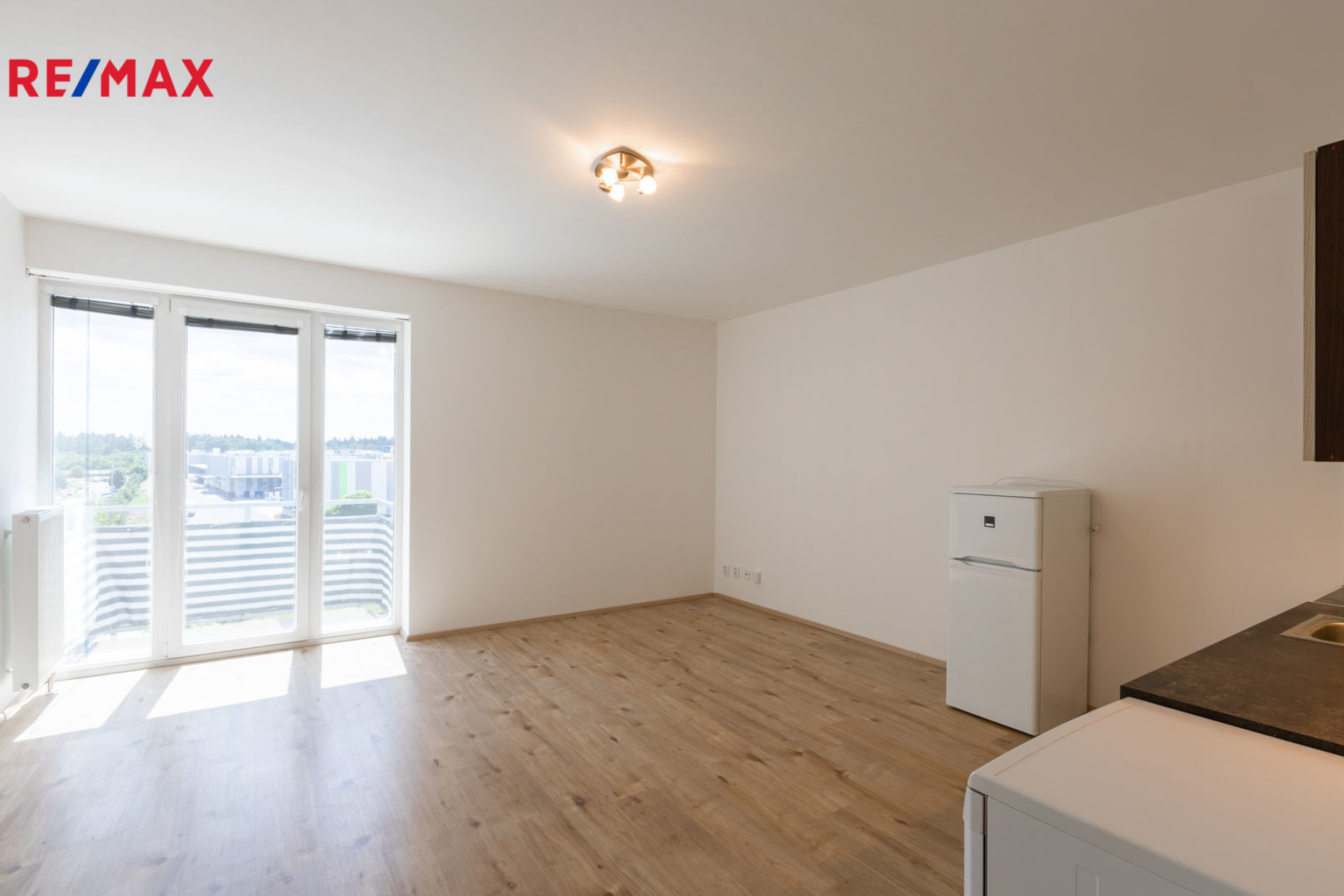 Pěkný byt 1+kk s balkonem a sklepem