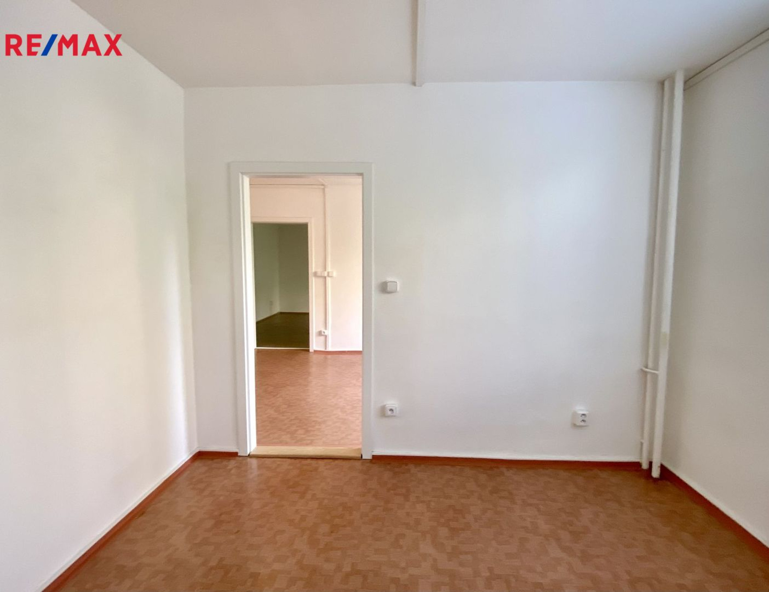 Pronájem obchodních prostor 51 m2,  Praha 6 - Ruzyně