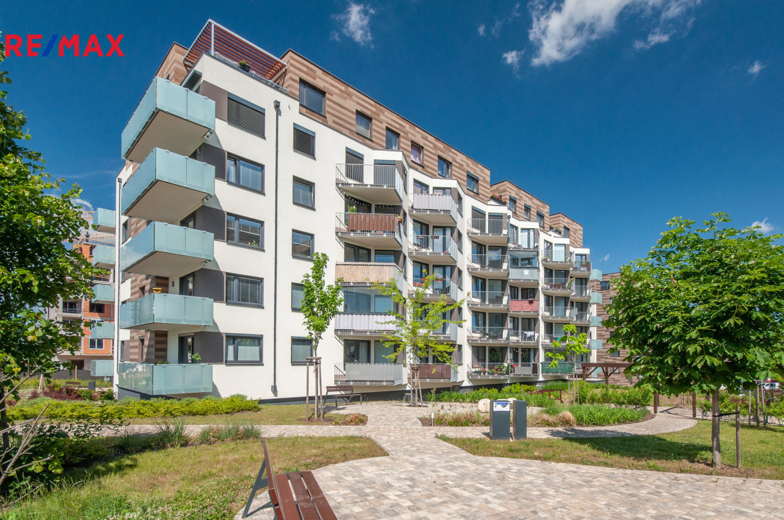 Pronájem bytu 1+kk, 56,3 m² + garážové stání, Praha - Barrandov