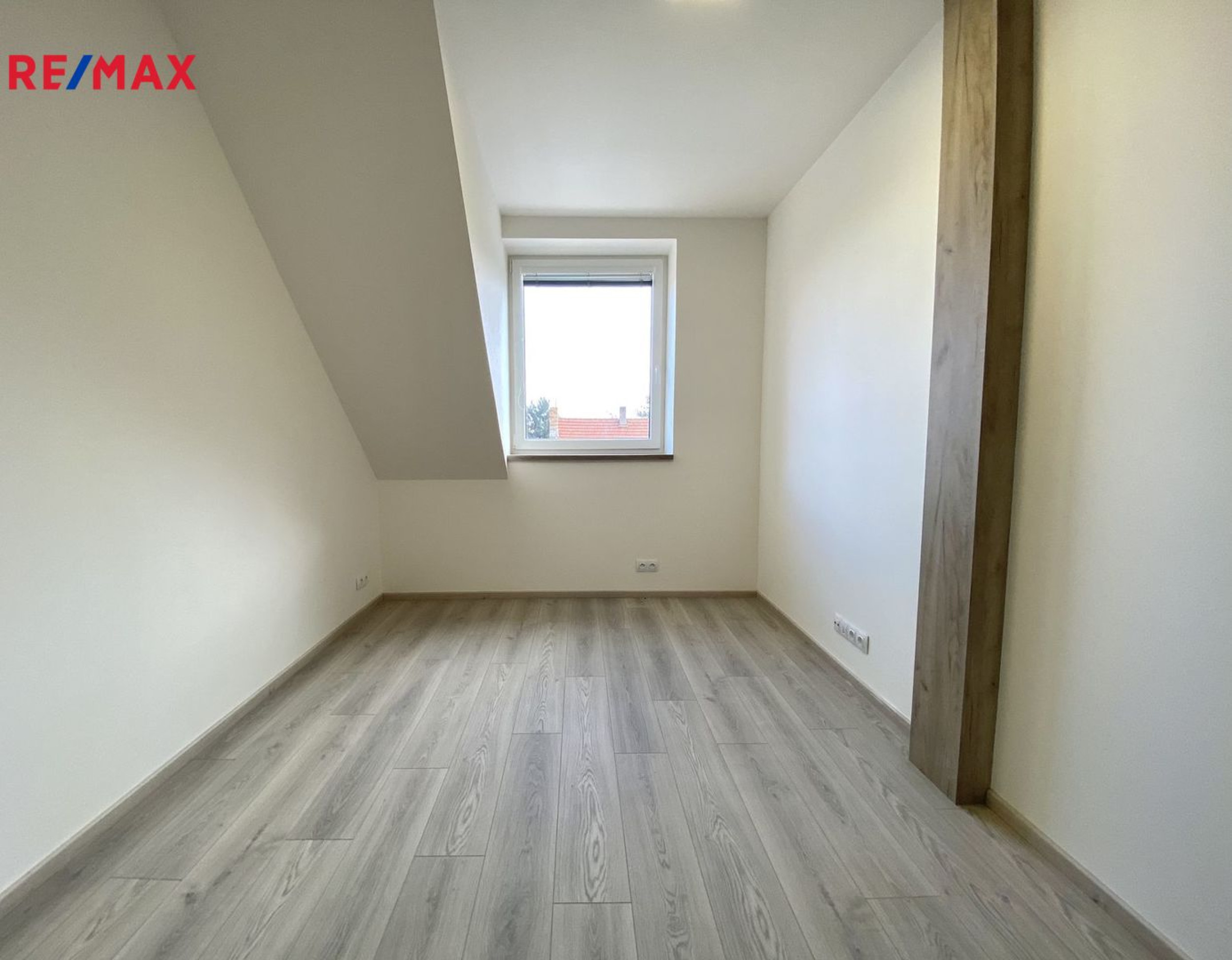 Pronájem nového bytu 2+kk, Rostoklaty