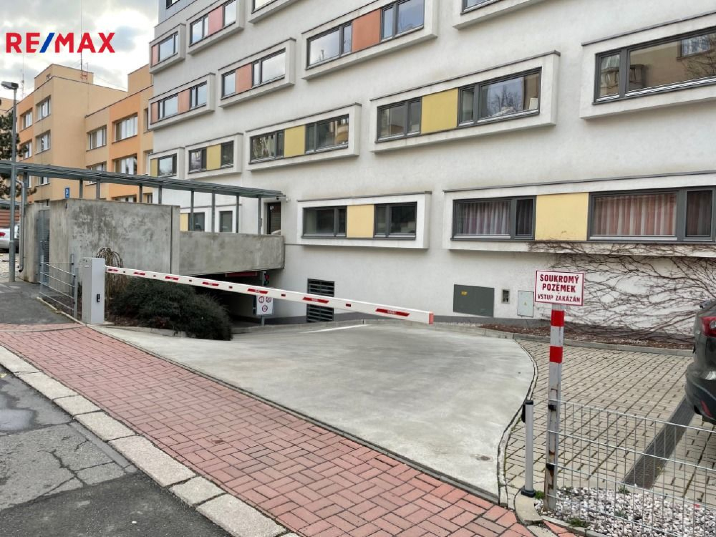 Nájem garážového stání, Praha 5 - Smíchov